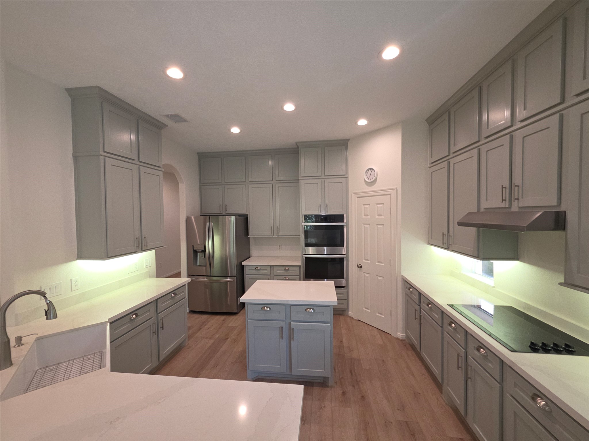 6 Cheshire Glen Court Property Photo 4