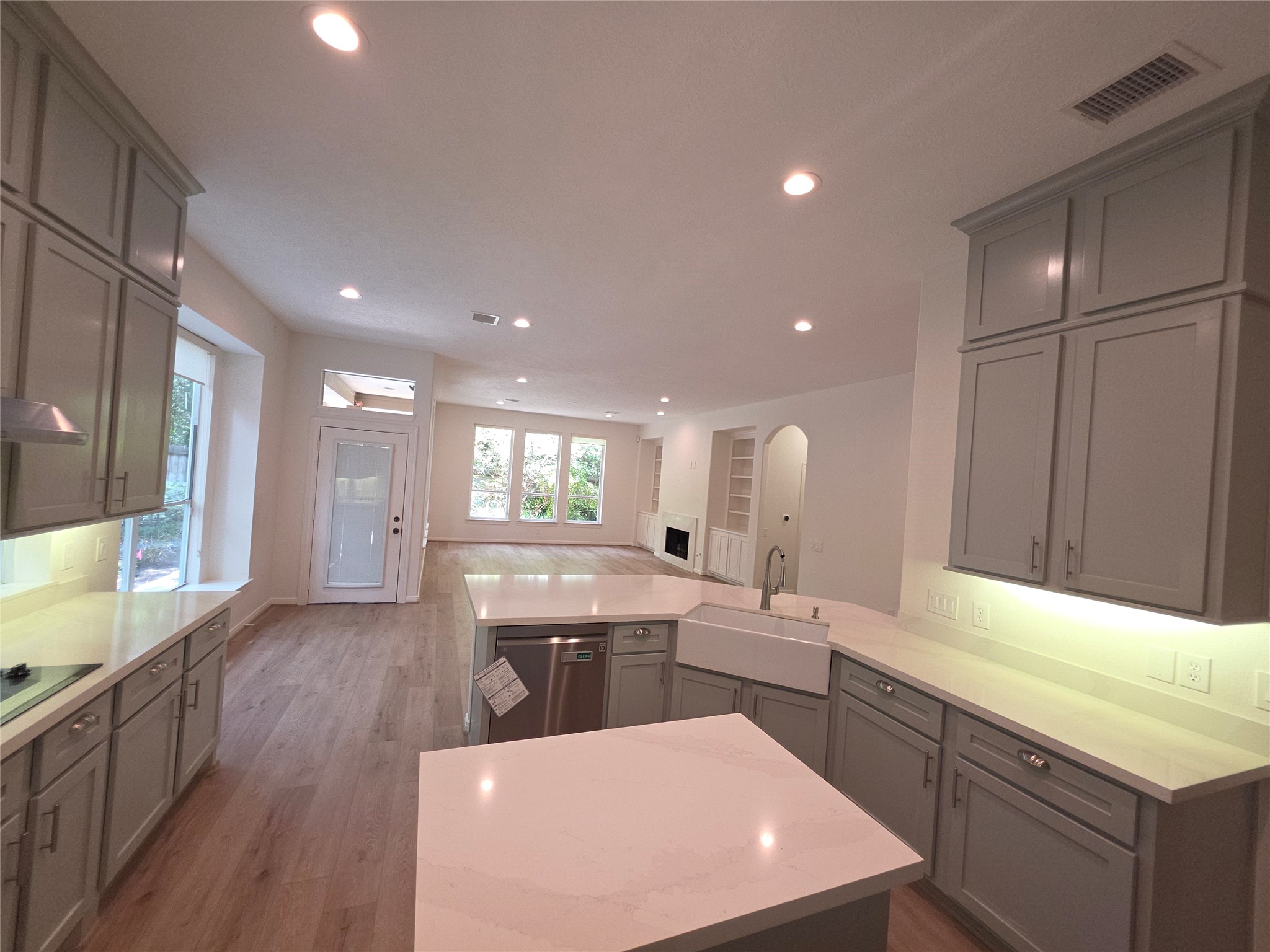 6 Cheshire Glen Court Property Photo 5