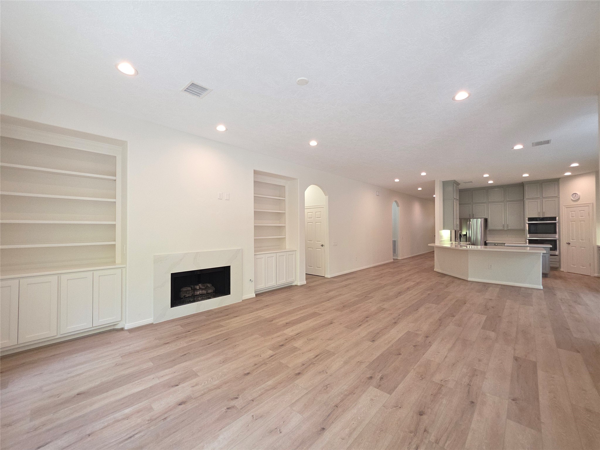 6 Cheshire Glen Court Property Photo 8