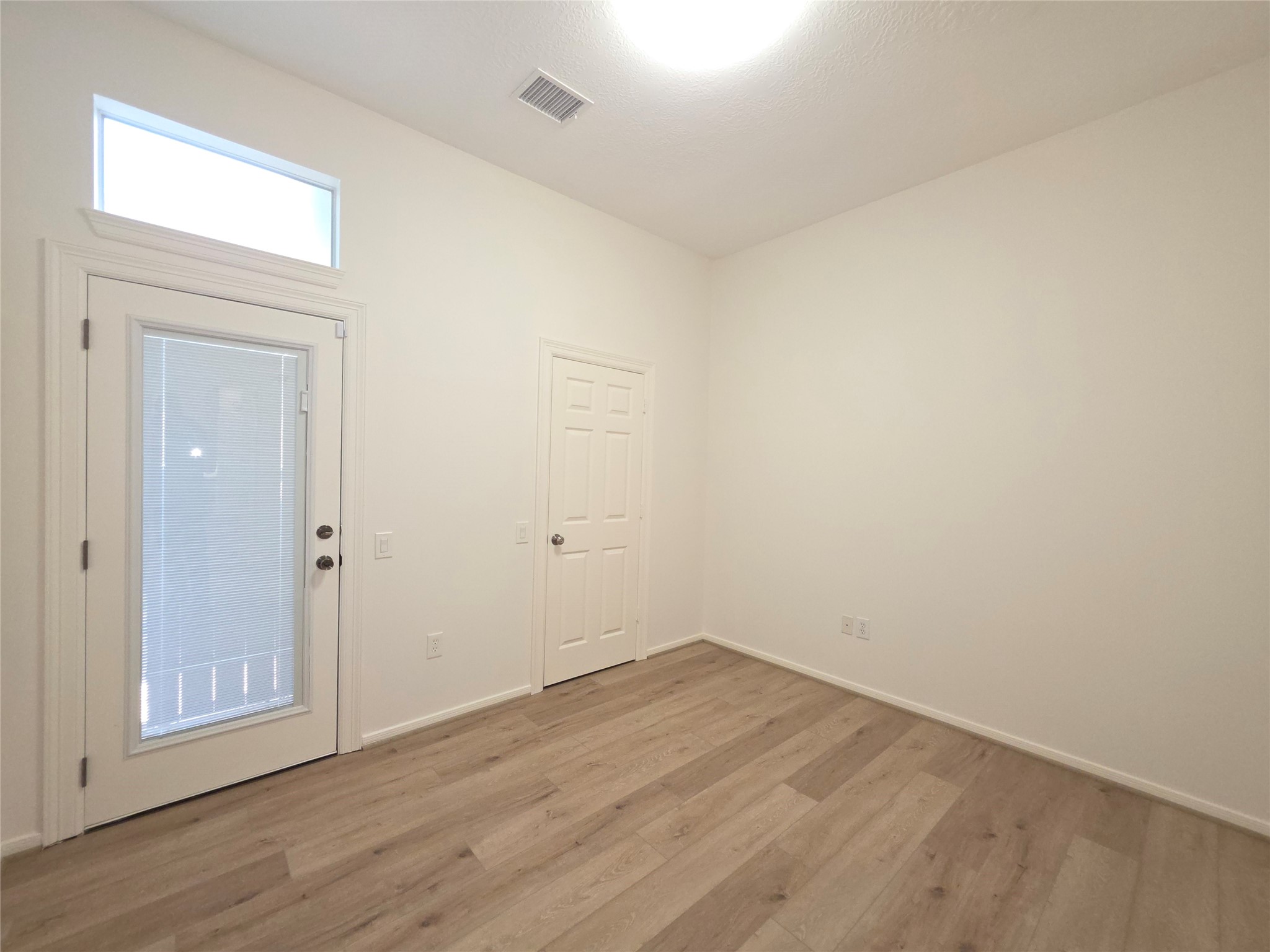 6 Cheshire Glen Court Property Photo 18