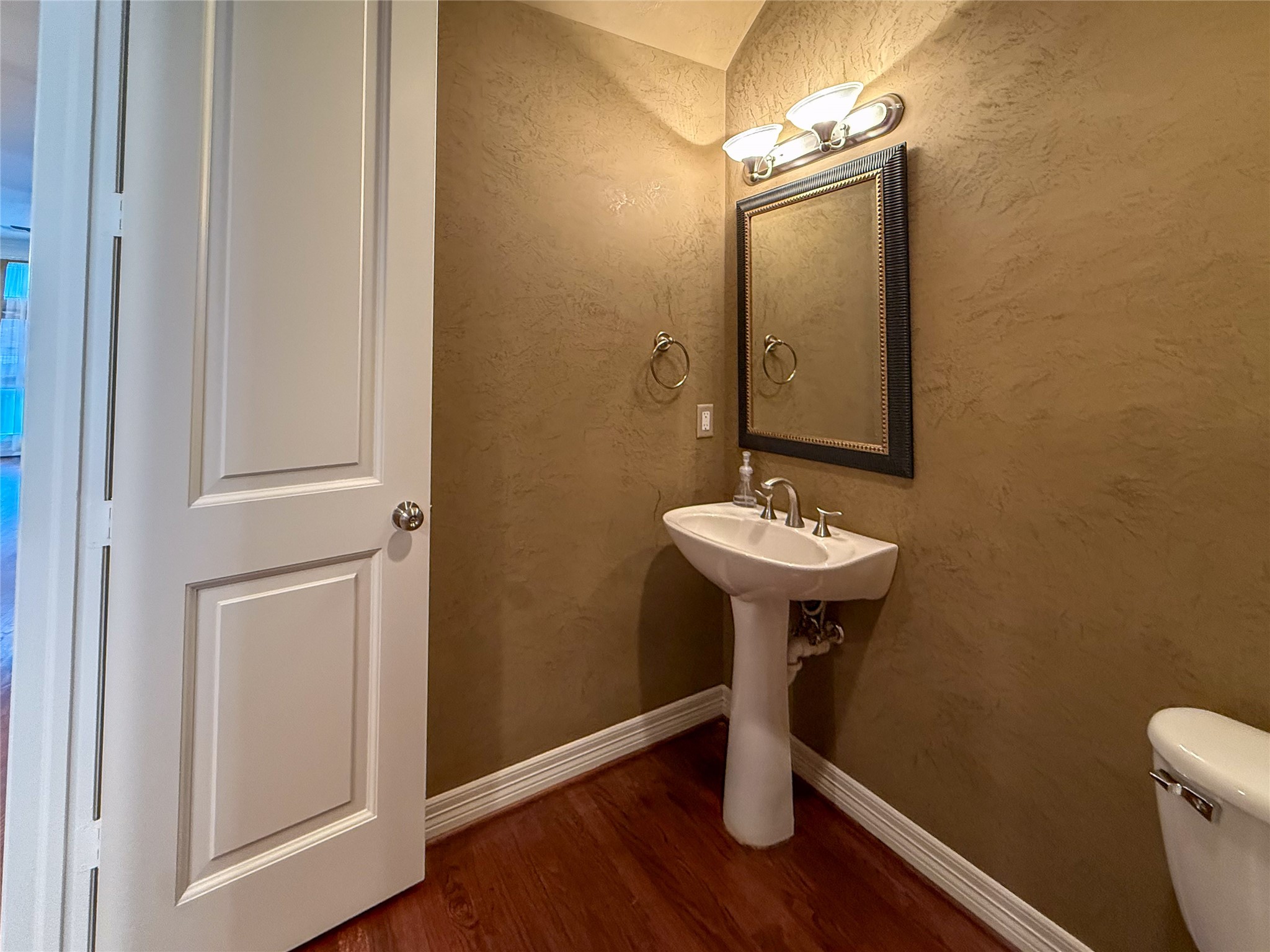 621 Hartman Street Property Photo 16