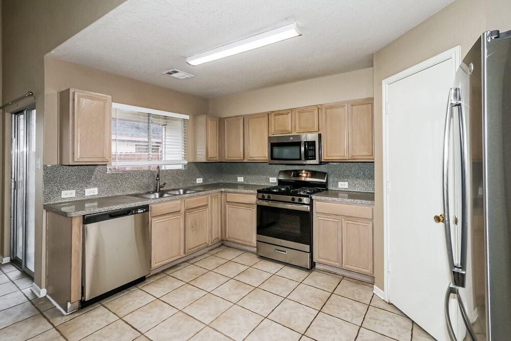 13230 Firebrick Drive Property Photo 7