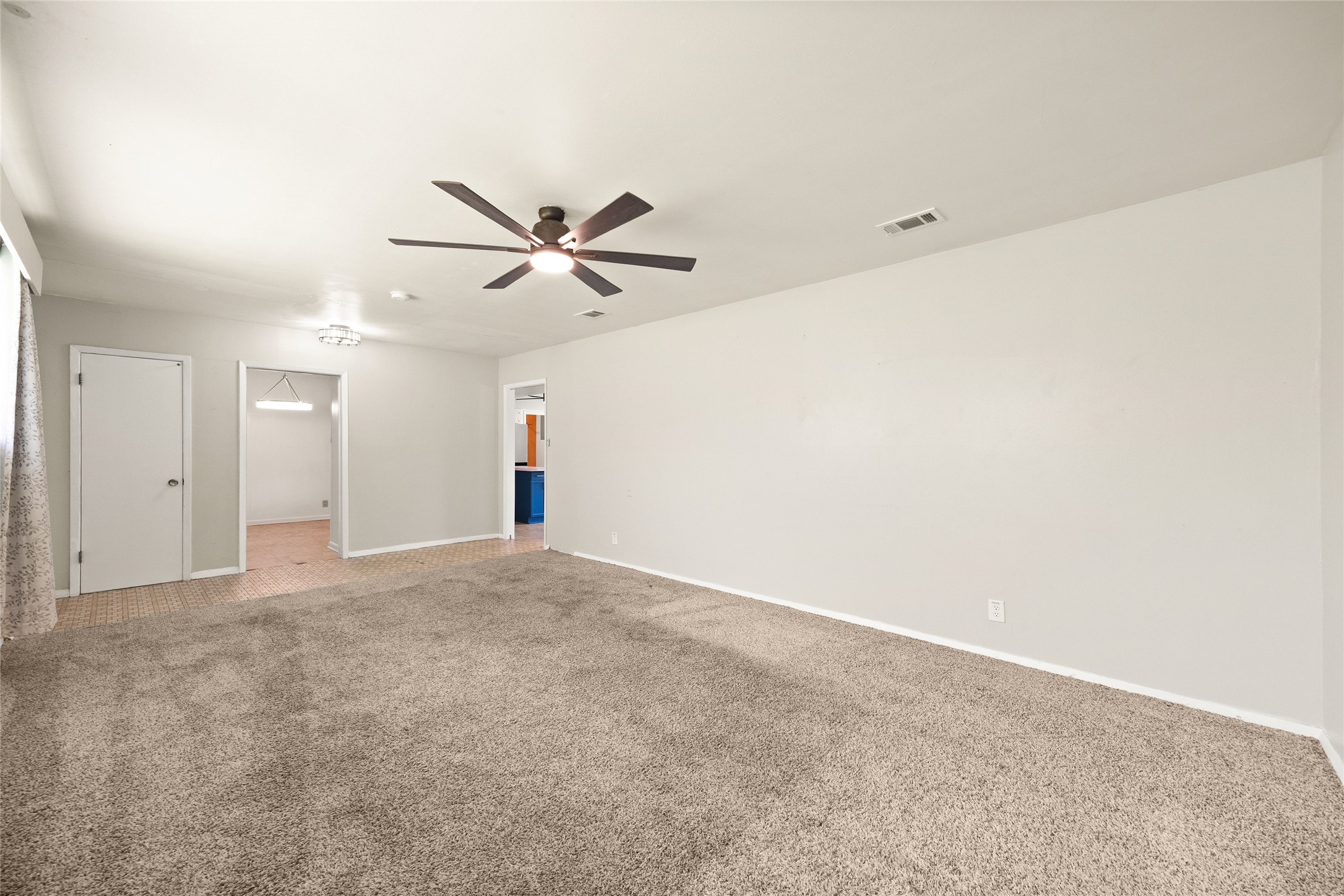 103 Ligustrum Street Property Photo 6