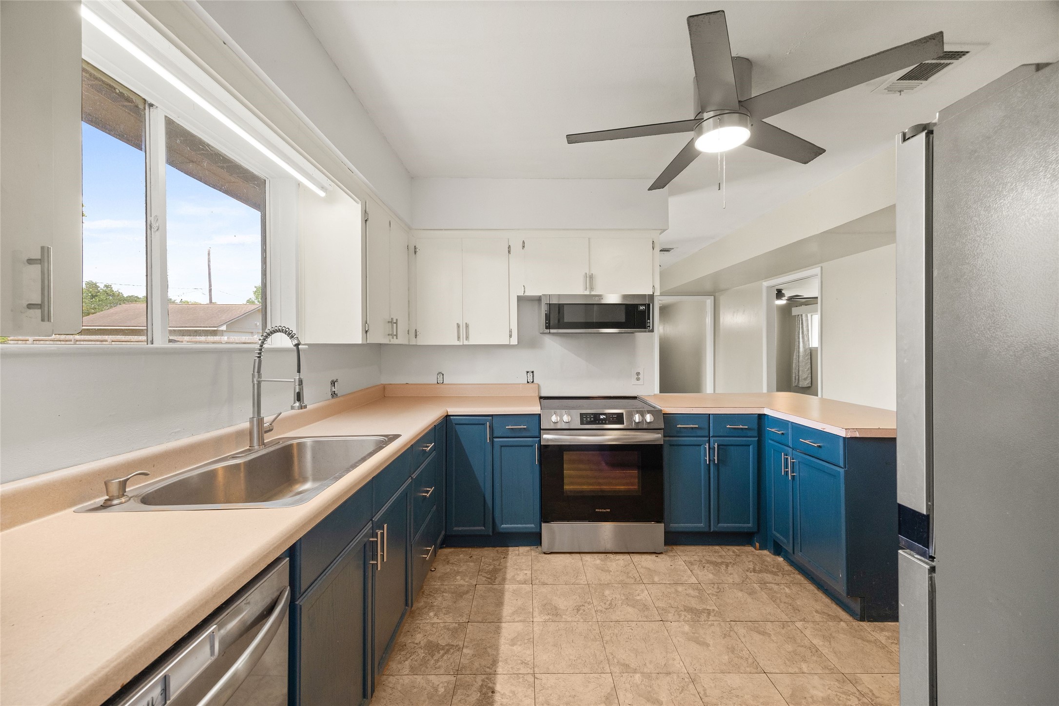 103 Ligustrum Street Property Photo 12