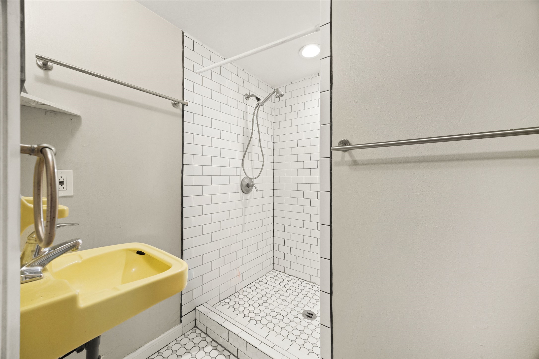 103 Ligustrum Street Property Photo 14