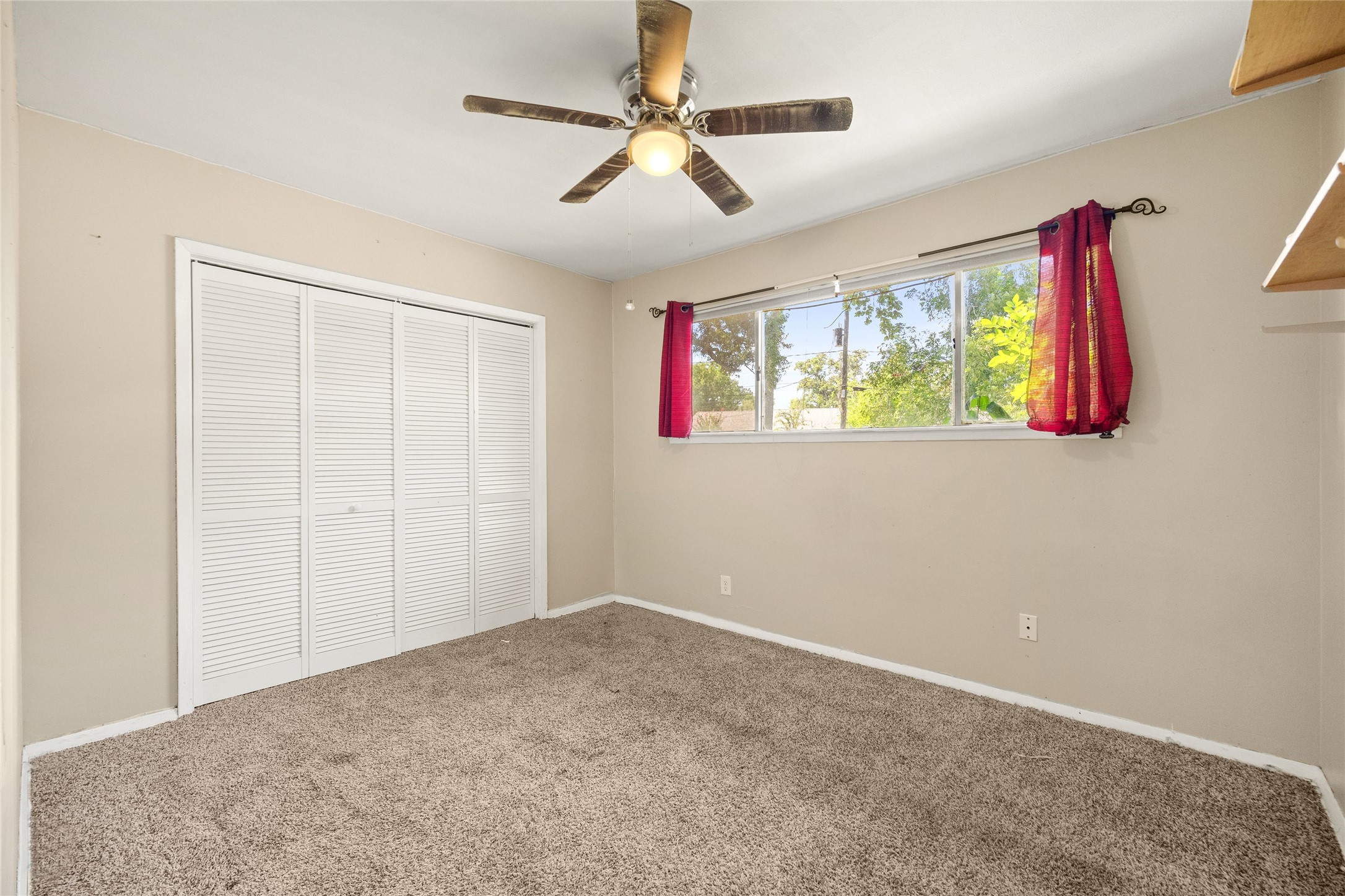 103 Ligustrum Street Property Photo 23