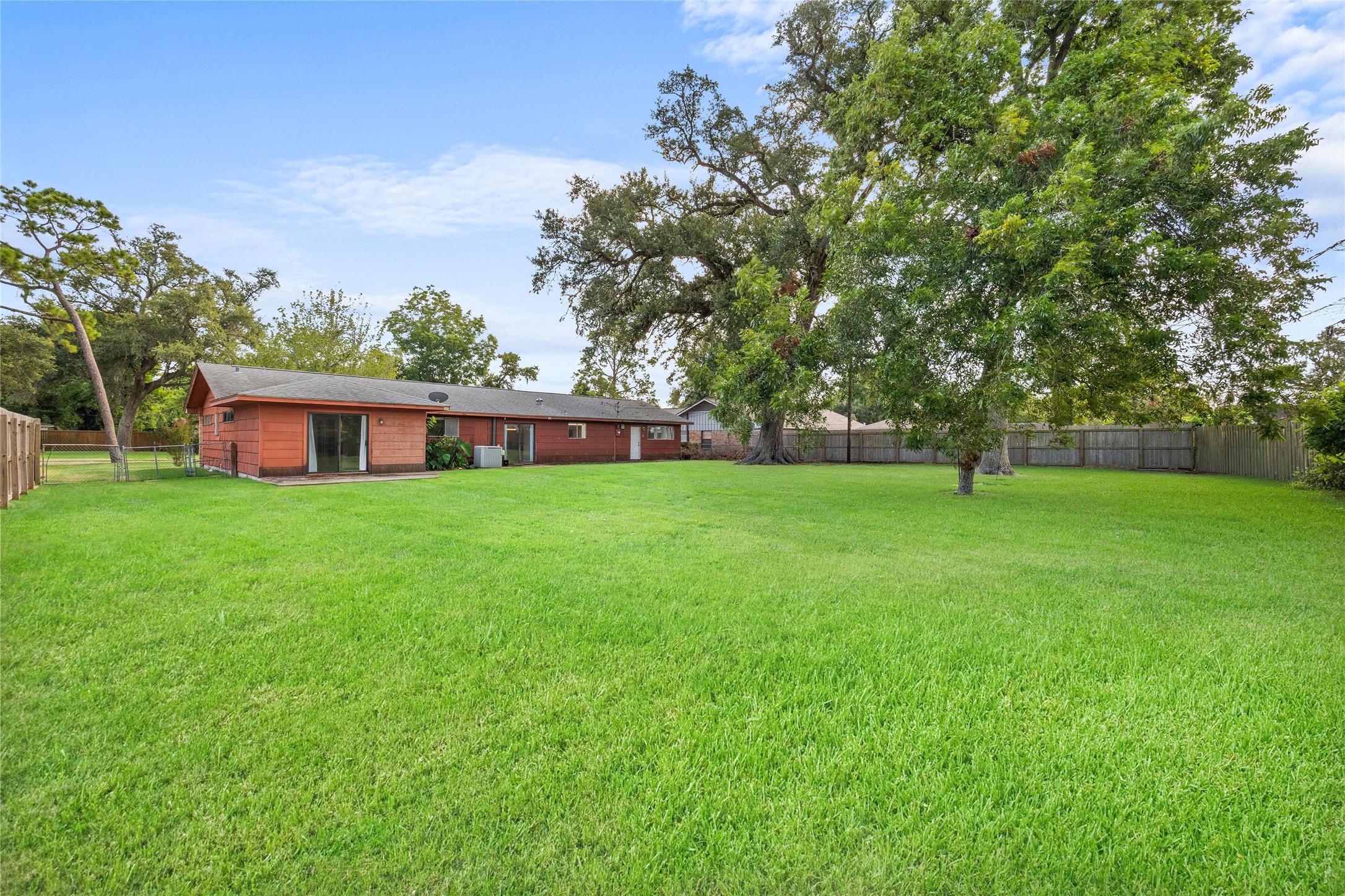 103 Ligustrum Street Property Photo 29