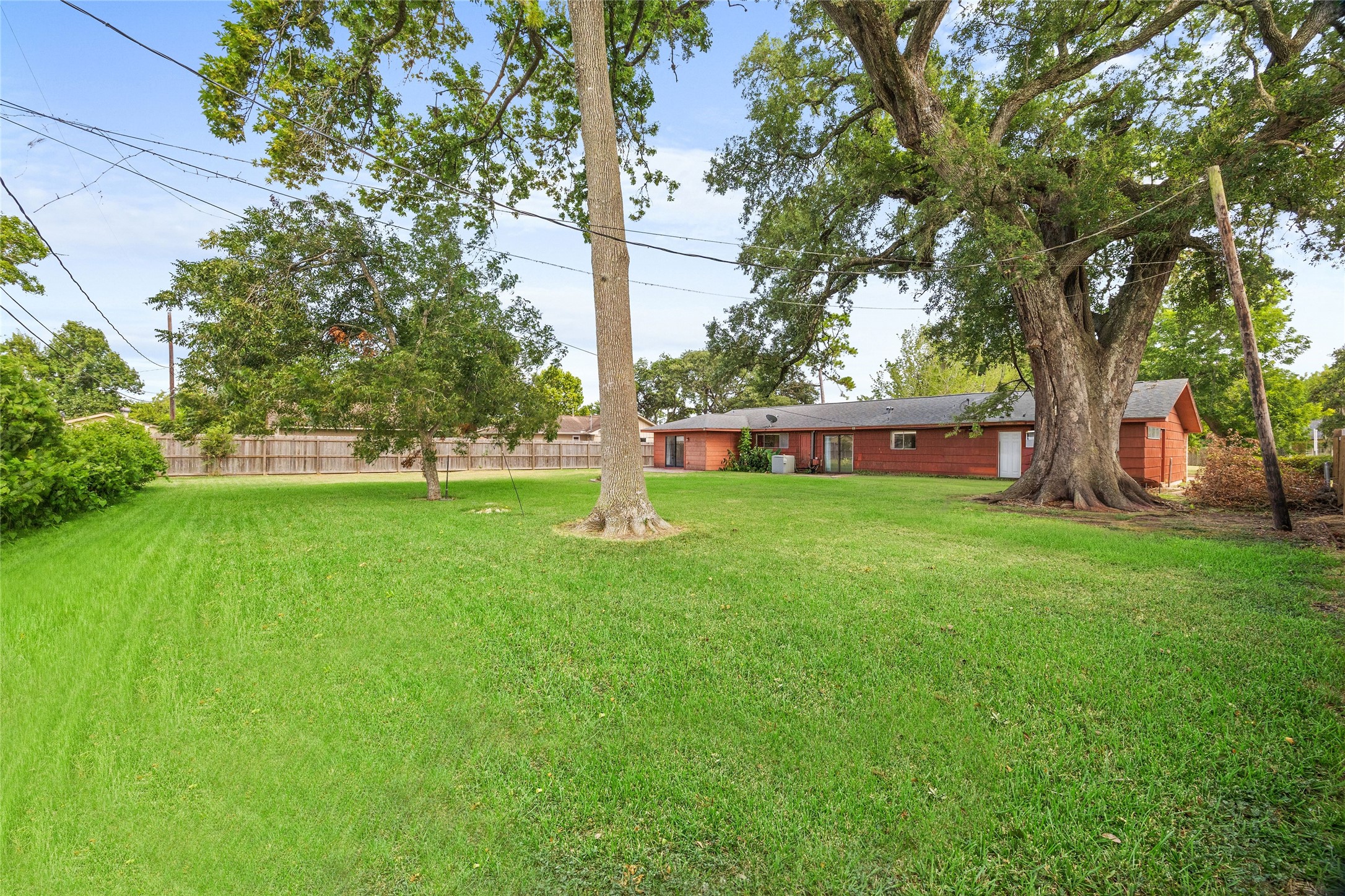 103 Ligustrum Street Property Photo 31