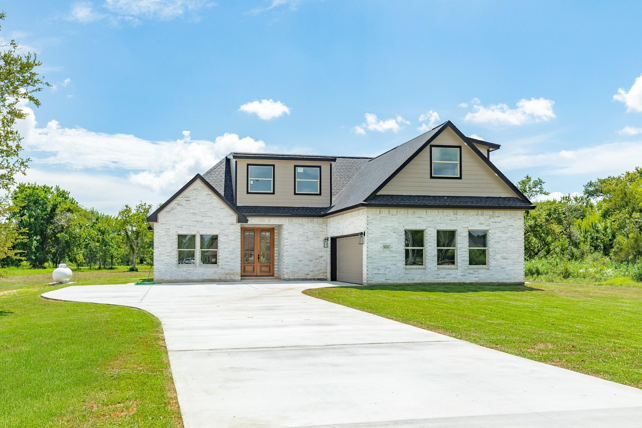 33111 Amberjack Drive, Richwood Tx 77515 Property Photo 2