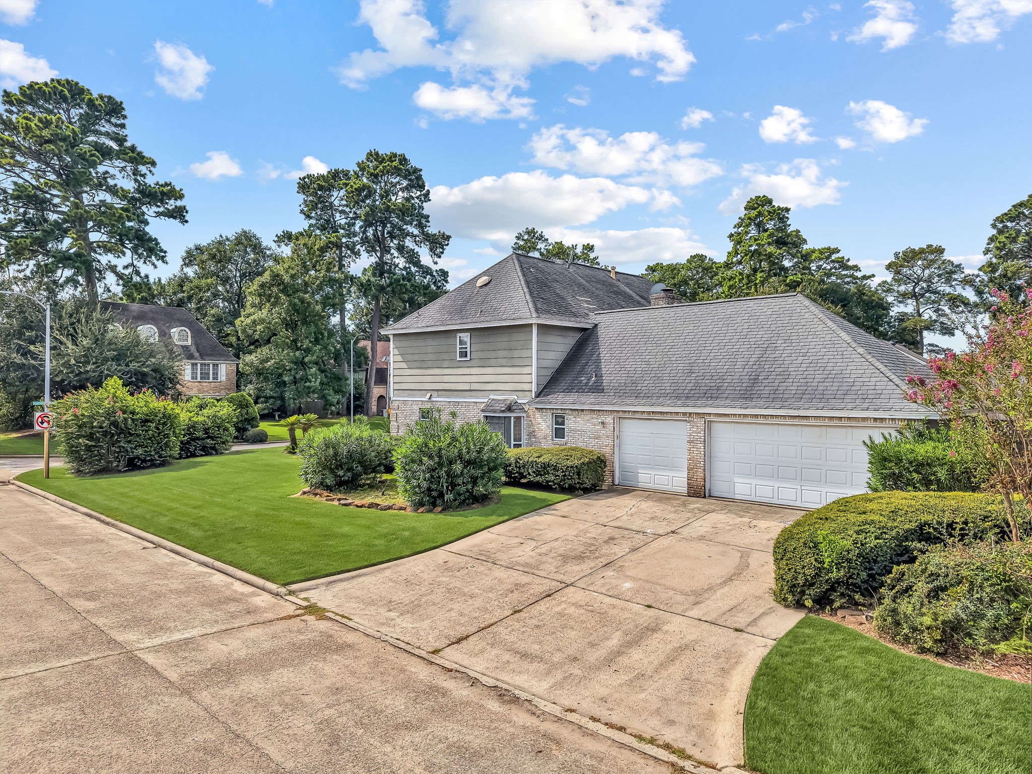1802 Hamlin Valley Drive Property Photo 3