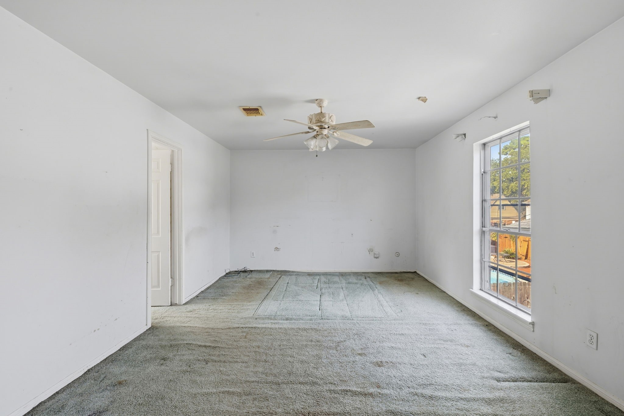 1802 Hamlin Valley Drive Property Photo 6