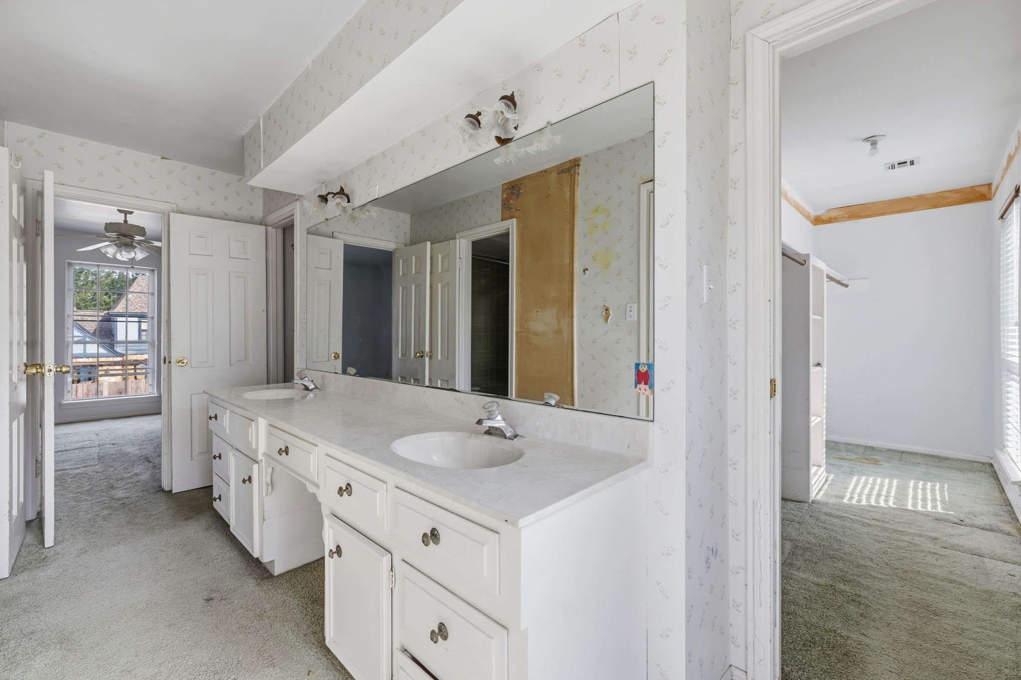 1802 Hamlin Valley Drive Property Photo 8