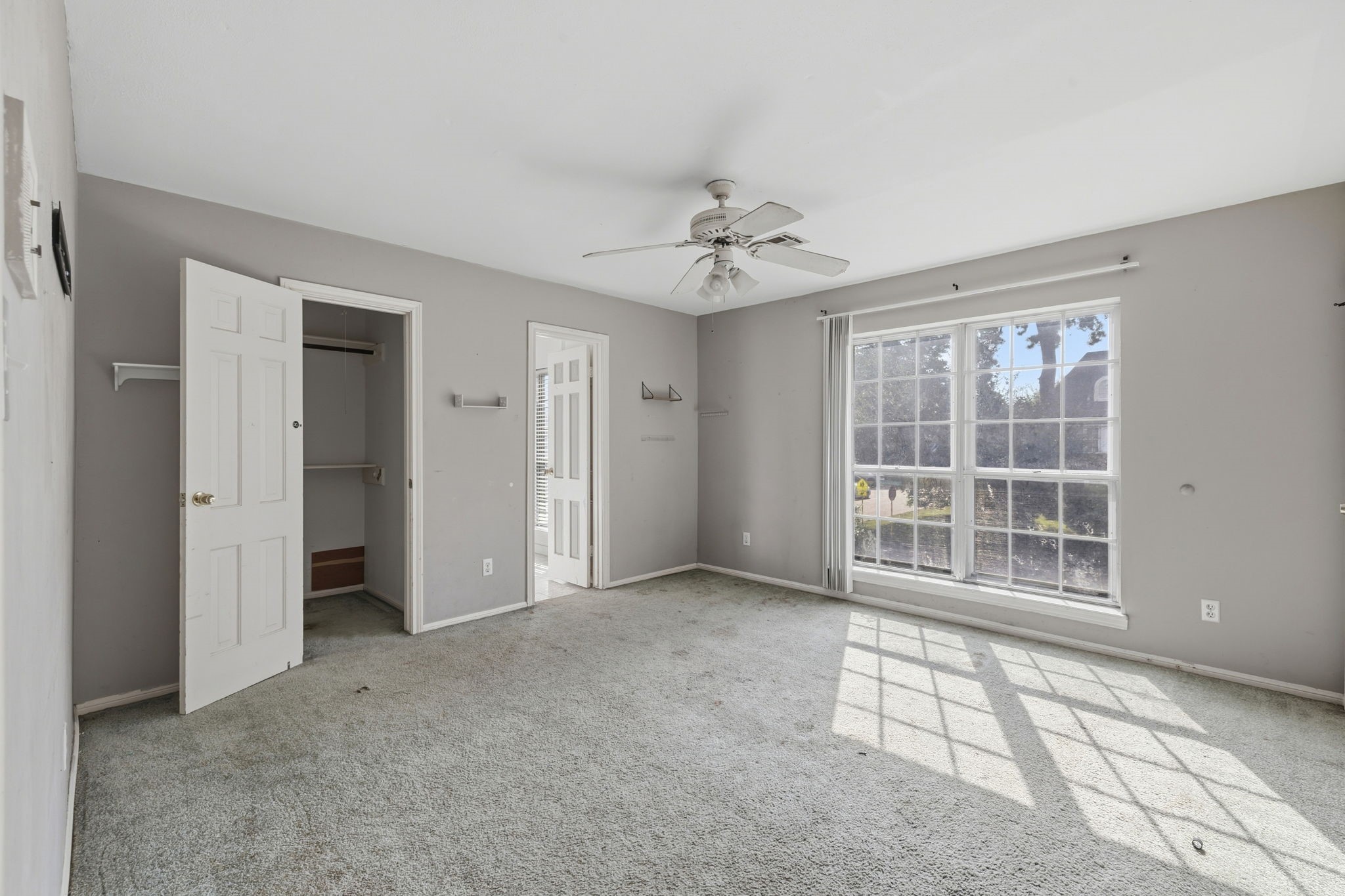 1802 Hamlin Valley Drive Property Photo 11