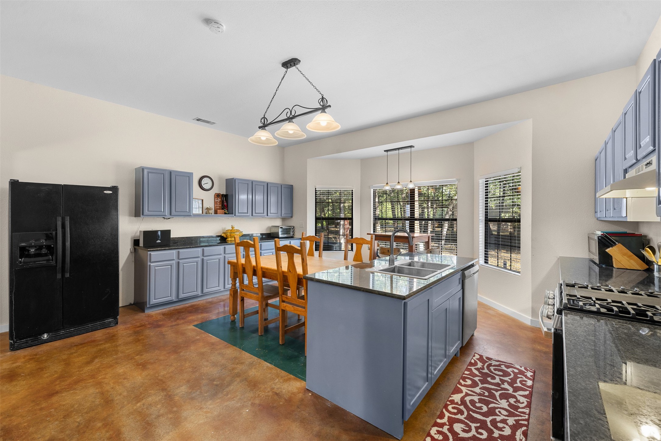 5501 Mach Road Property Photo 8