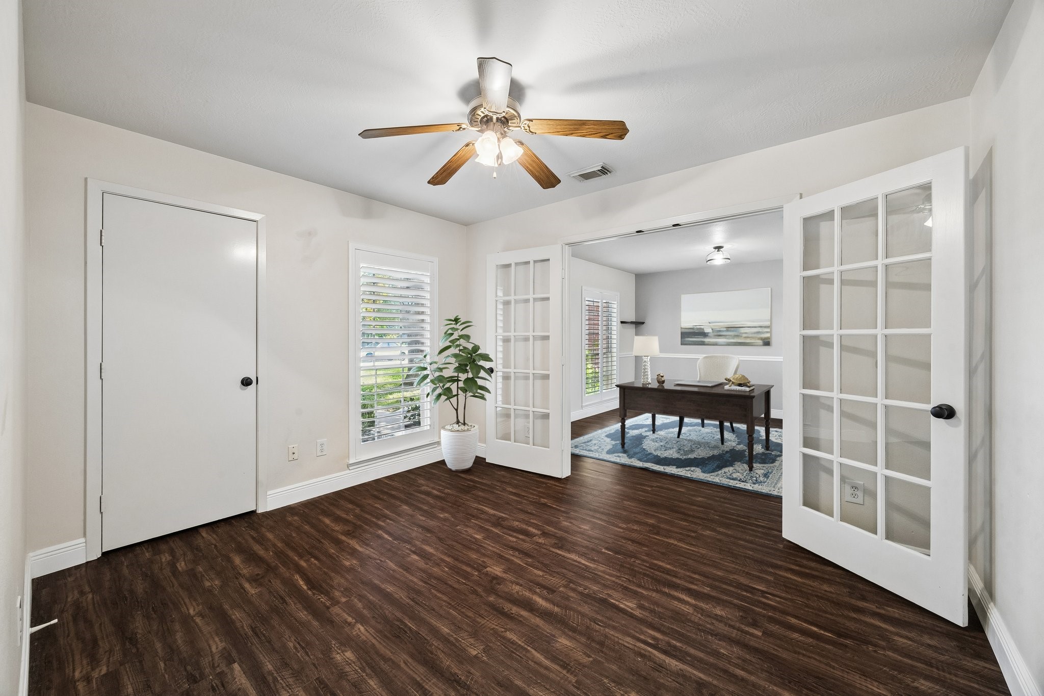 3714 Colleen Woods Circle Property Photo 6