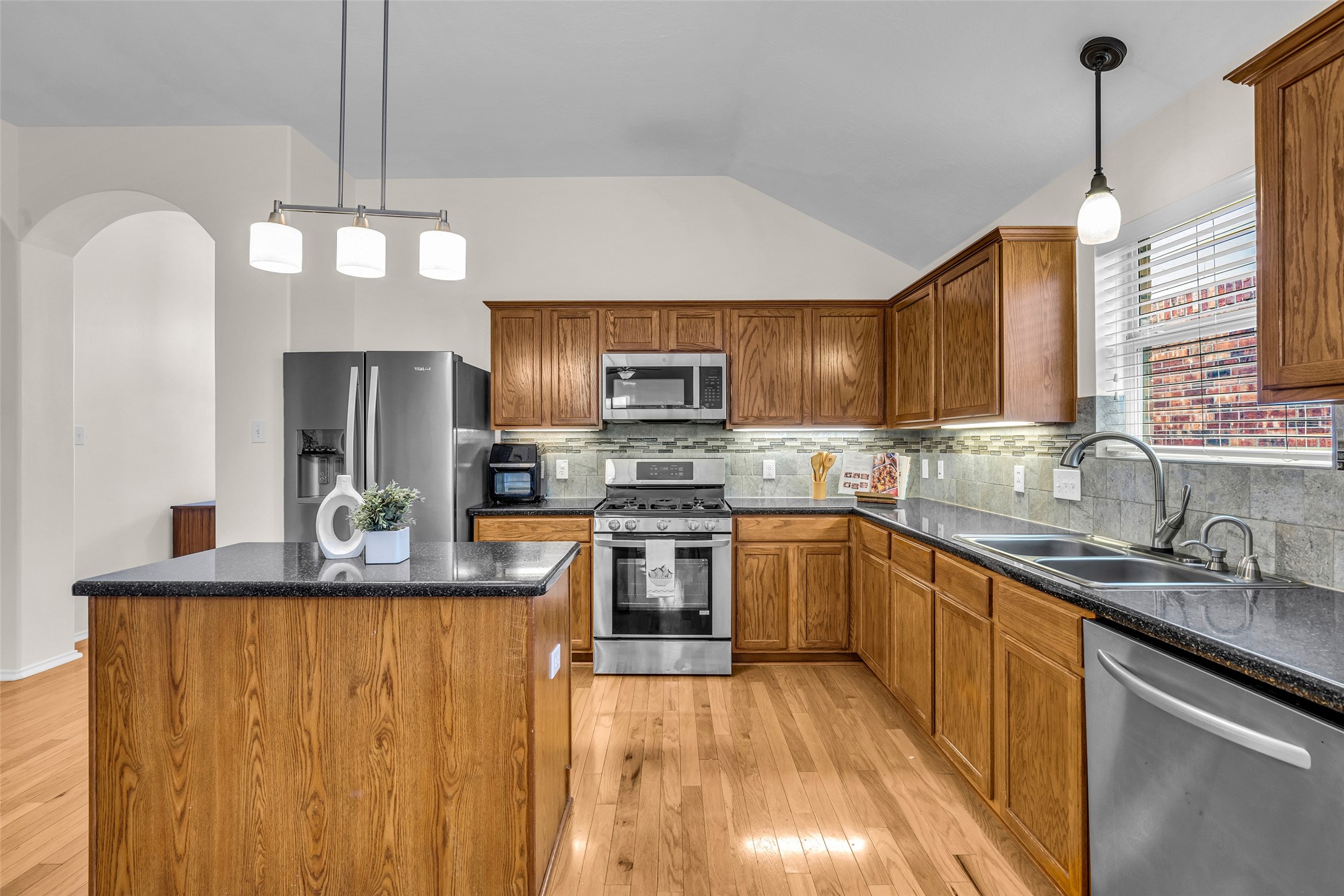 30211 Emerson Creek Drive Property Photo 8