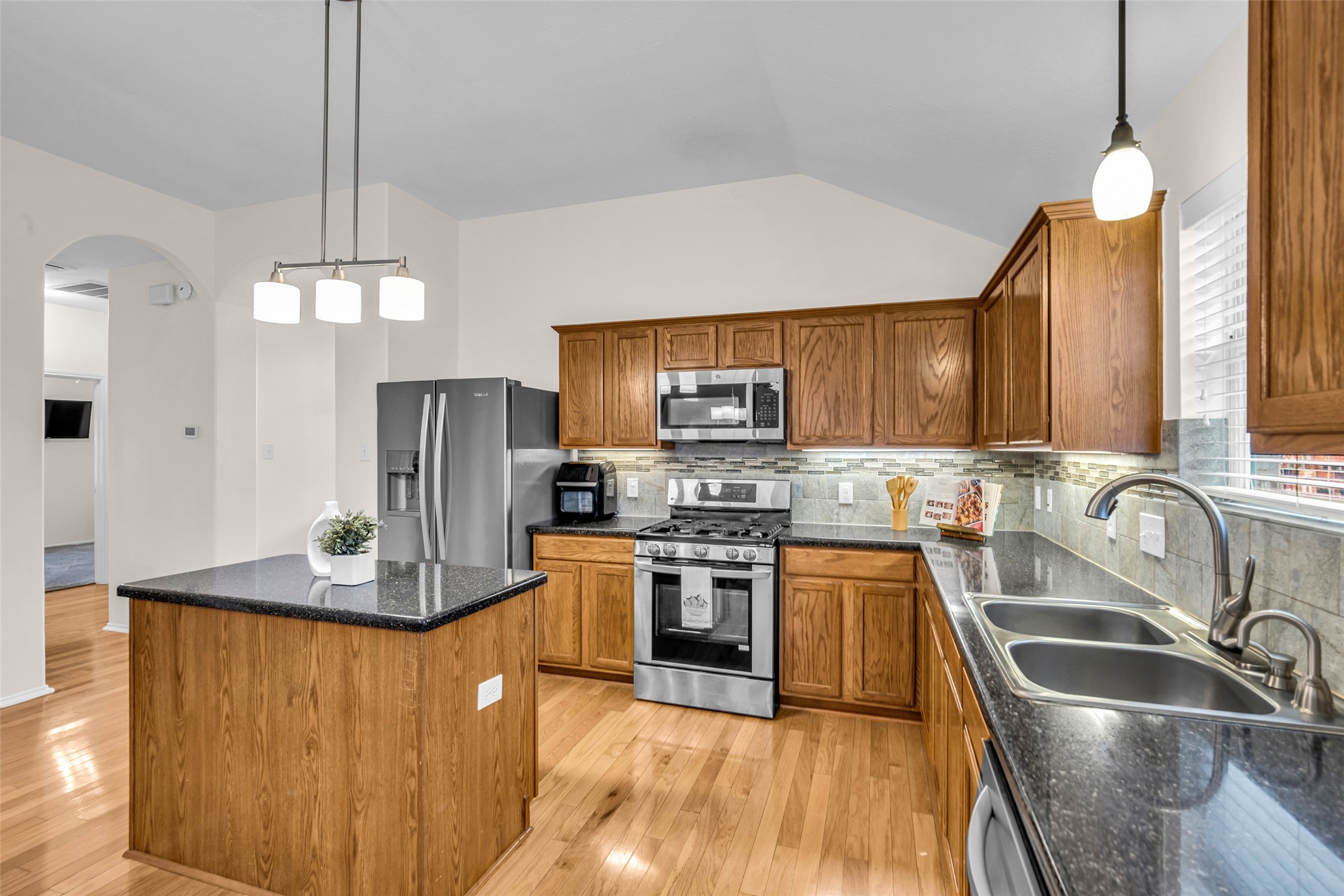30211 Emerson Creek Drive Property Photo 9