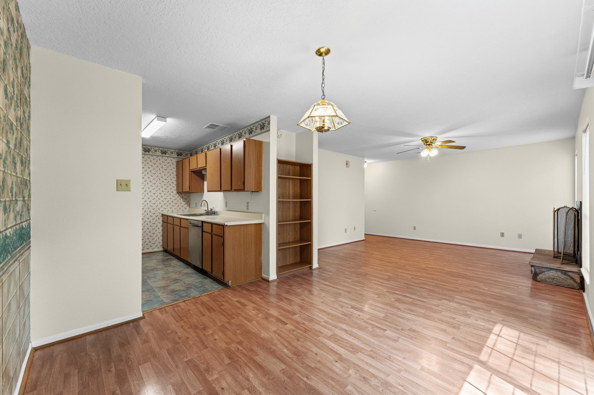 4 Blue Fox Court Property Photo 3
