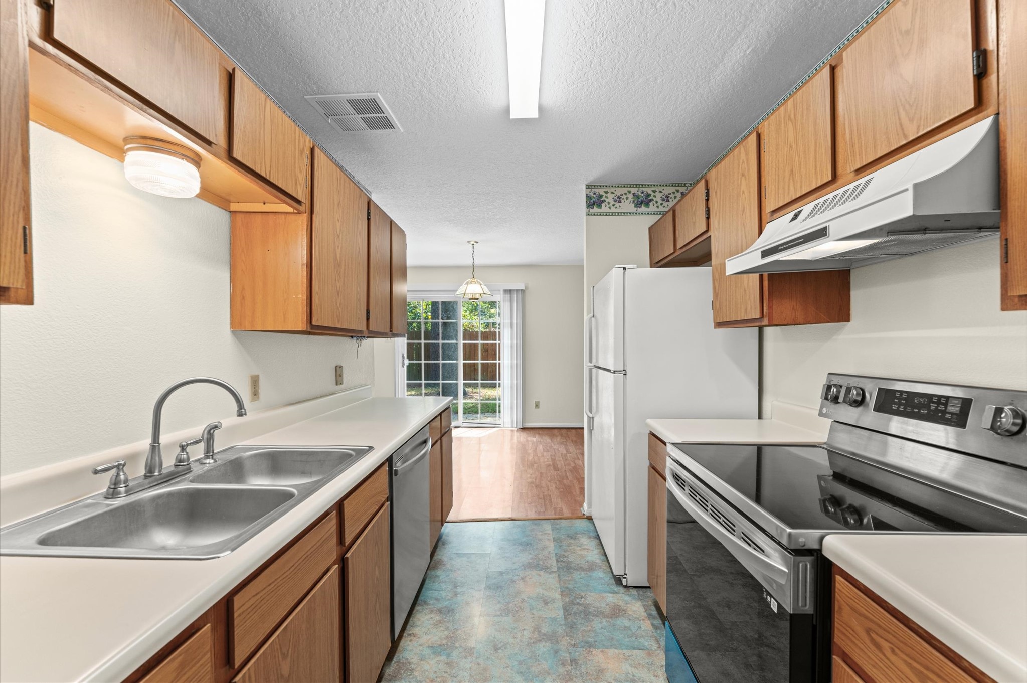 4 Blue Fox Court Property Photo 4