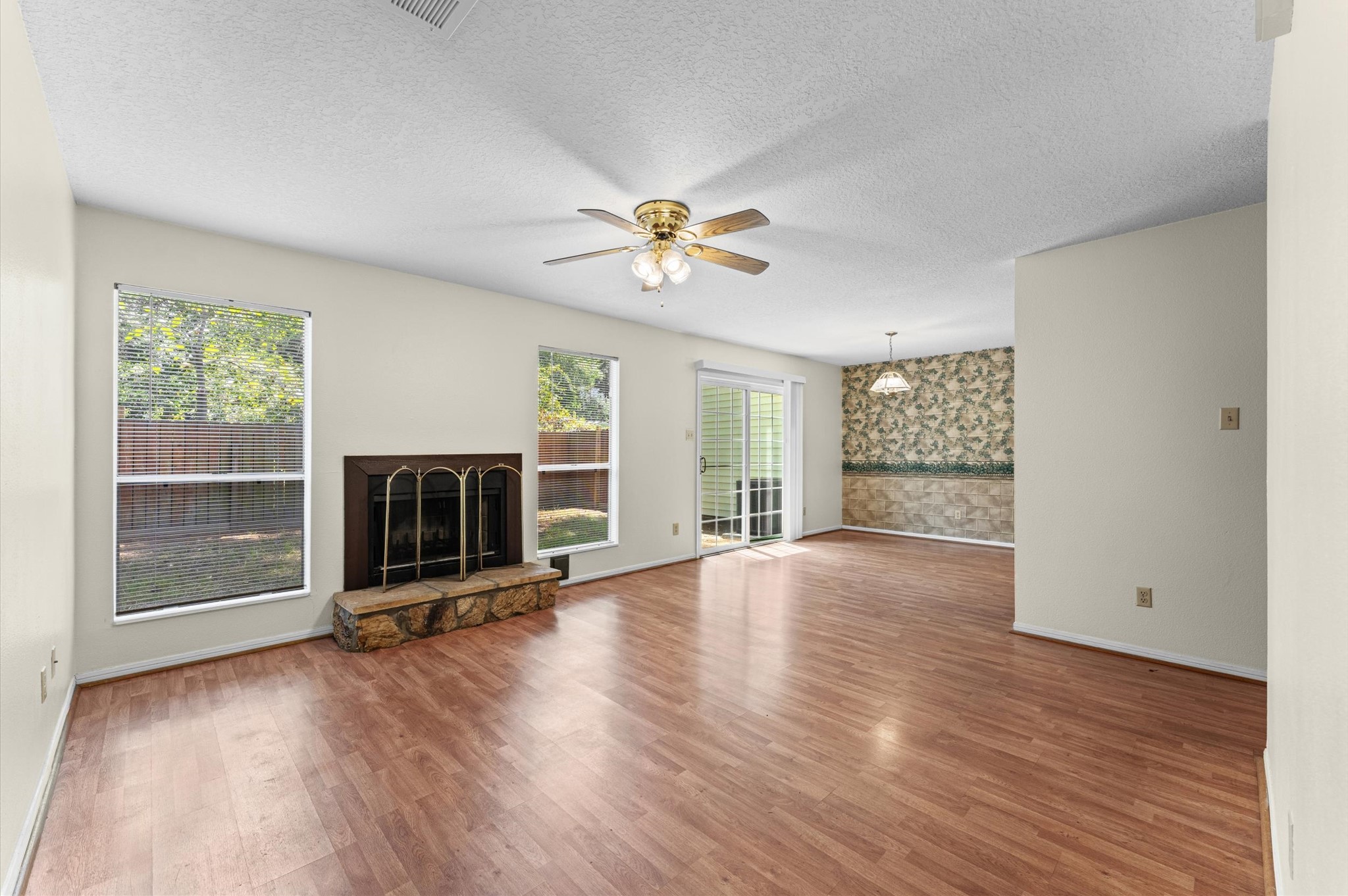 4 Blue Fox Court Property Photo 5