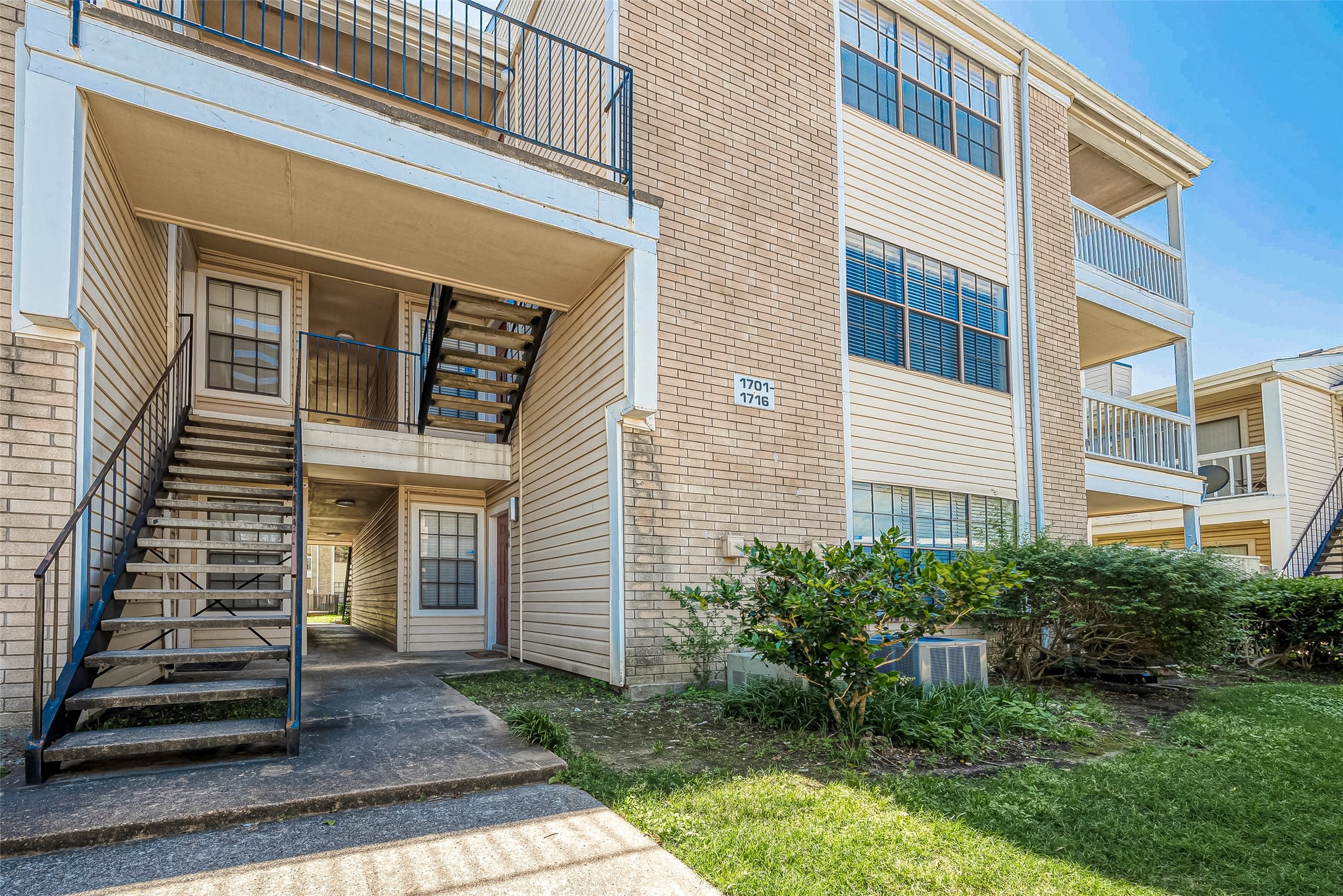 2750 Holly Hall Street 1707 Property Photo 1