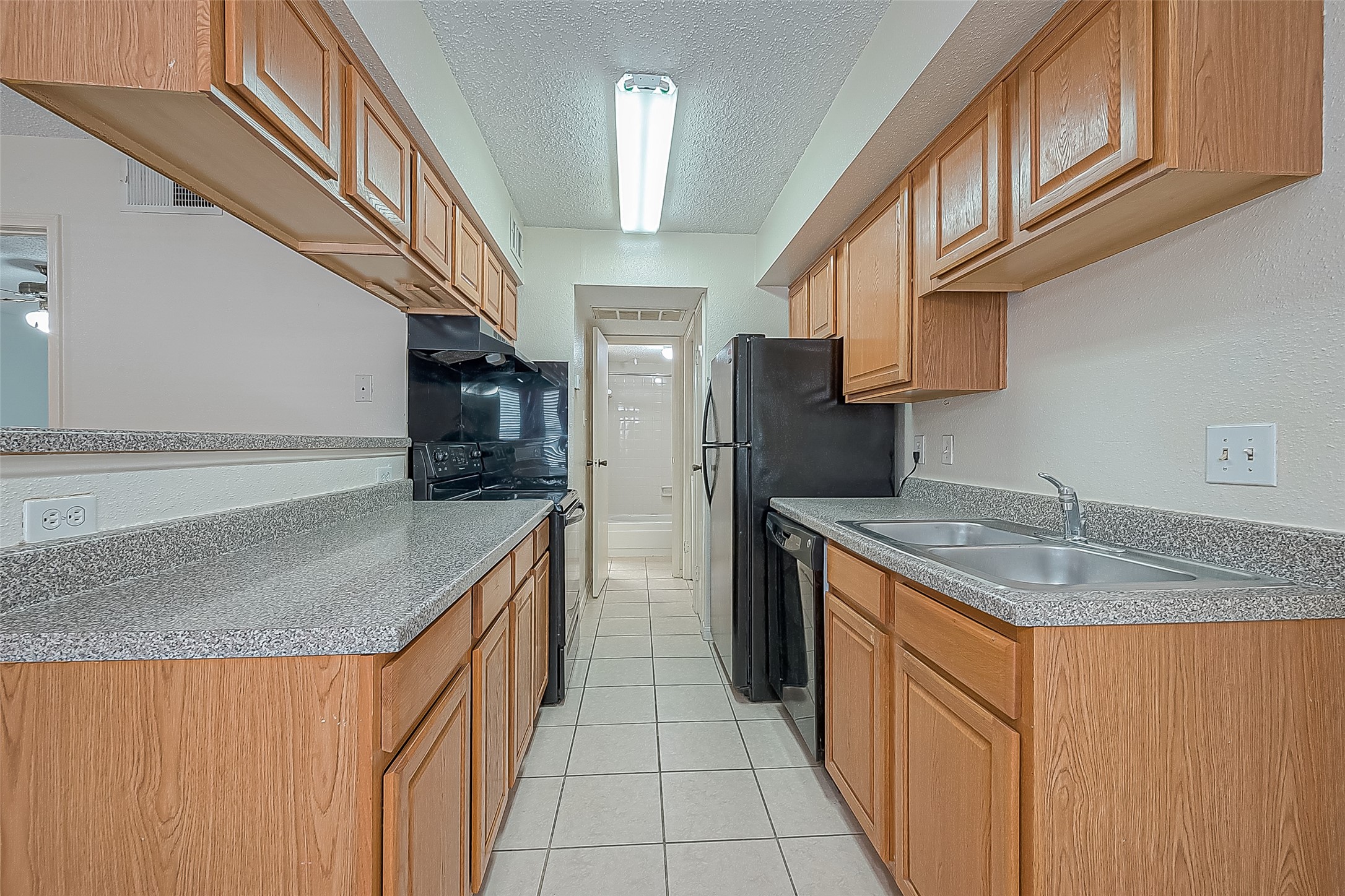 2750 Holly Hall Street 1707 Property Photo 6