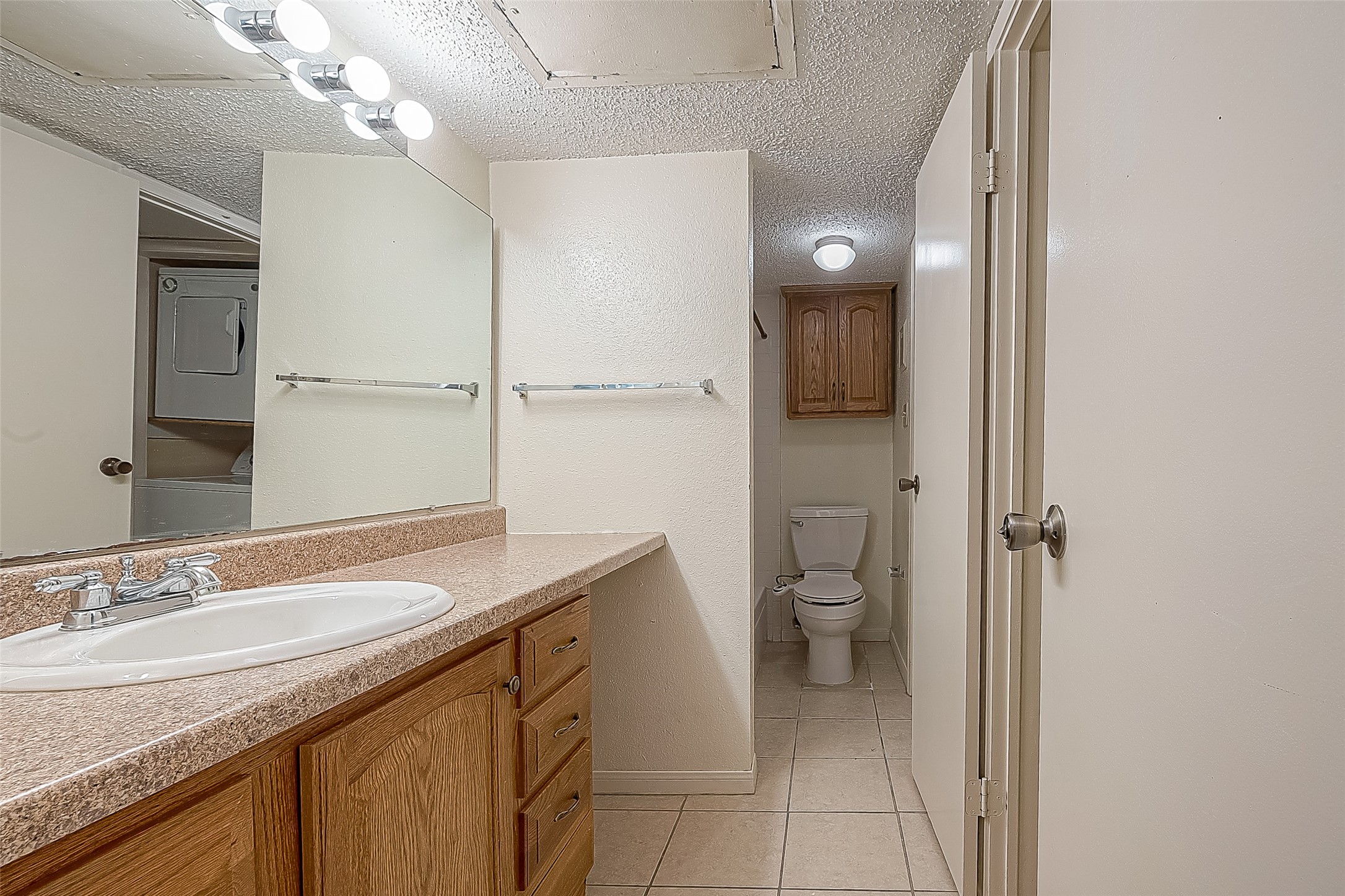 2750 Holly Hall Street 1707 Property Photo 8
