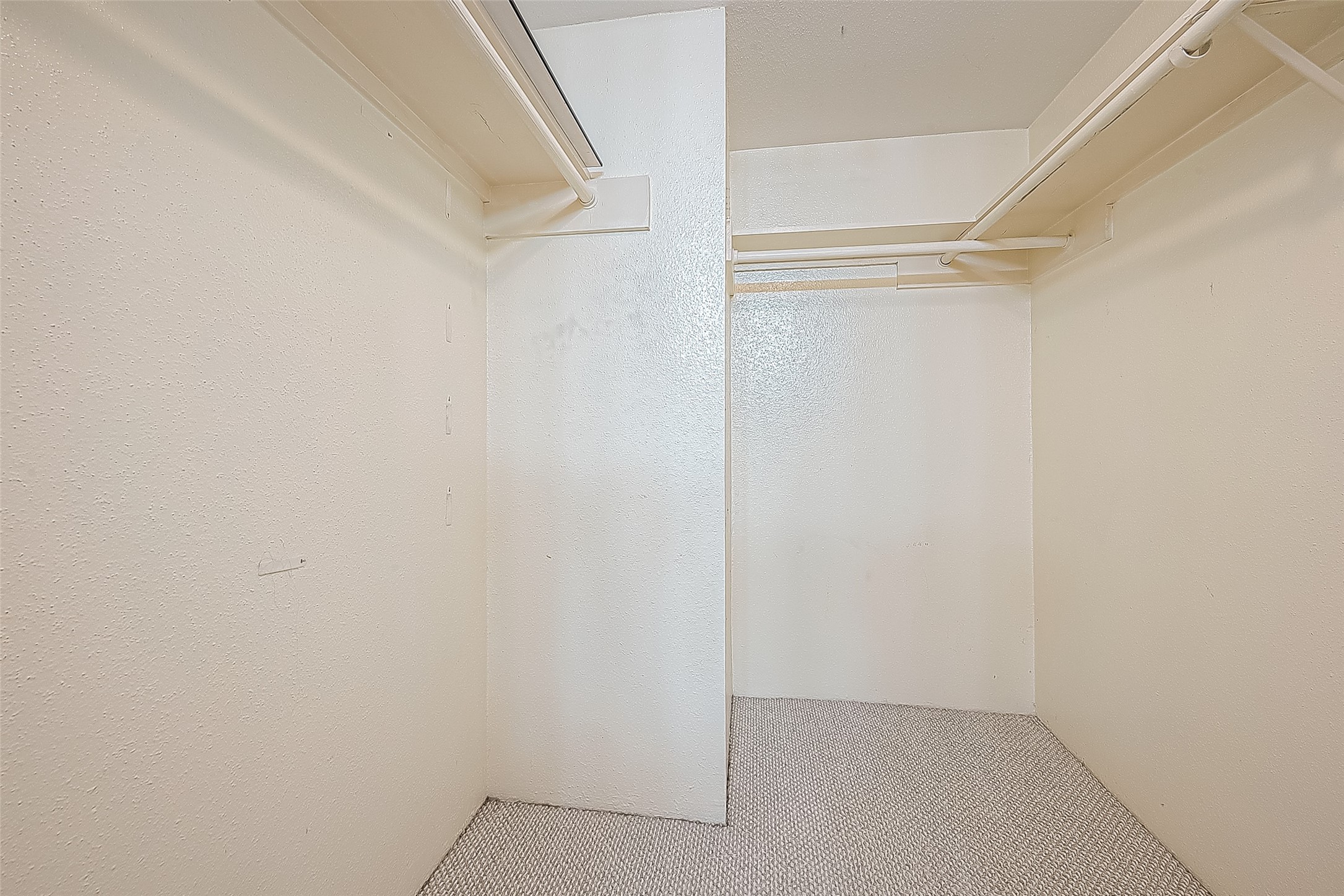 2750 Holly Hall Street 1707 Property Photo 11