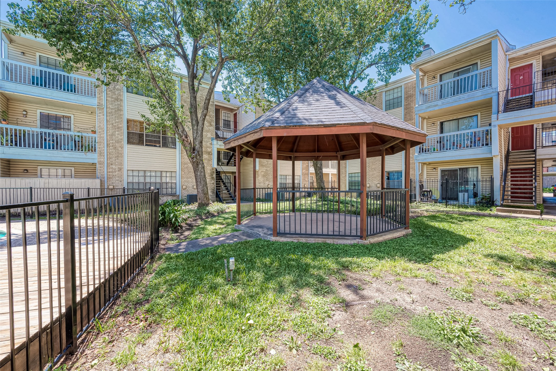 2750 Holly Hall Street 1707 Property Photo 23