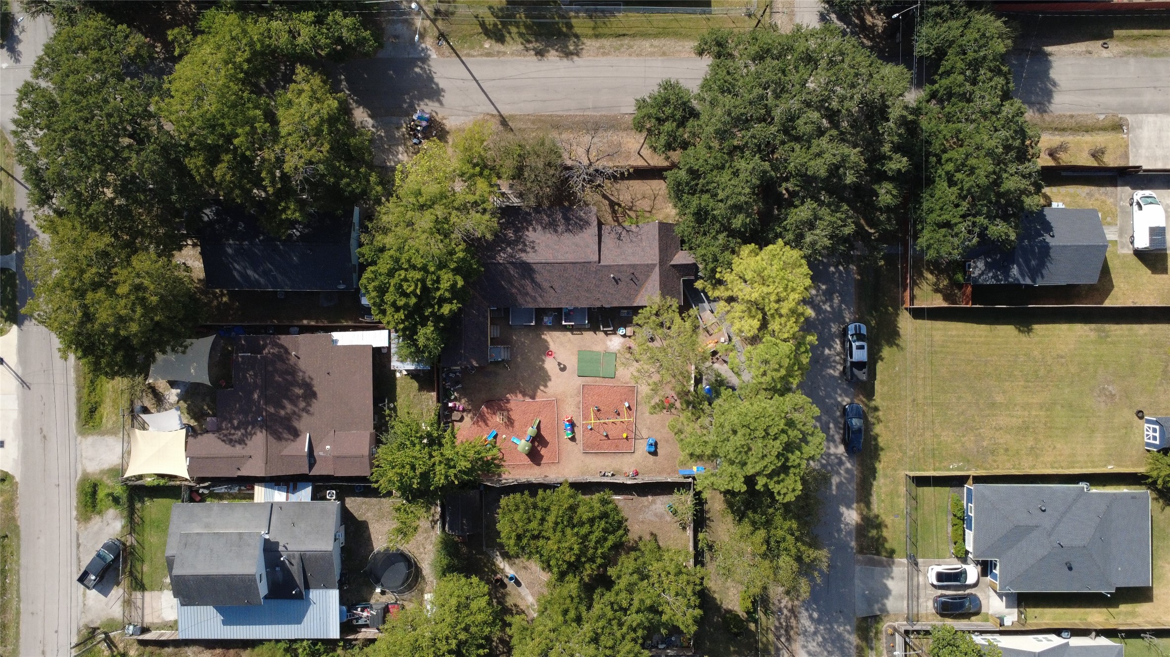 4302 Delhi Street Property Photo 5