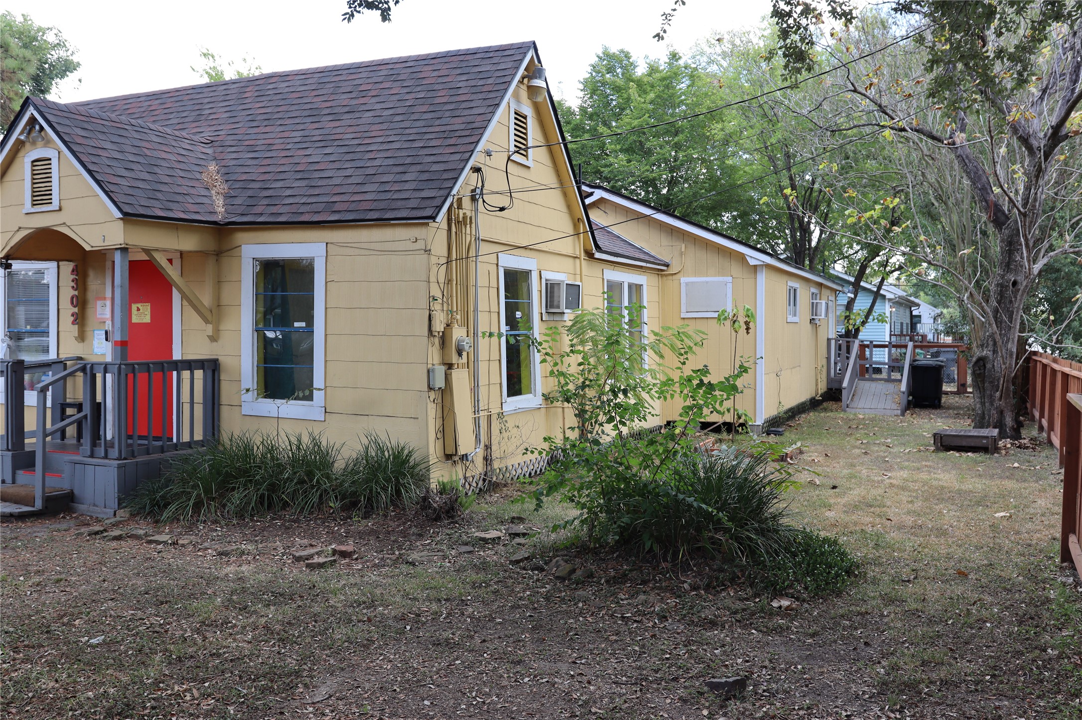 4302 Delhi Street Property Photo 9