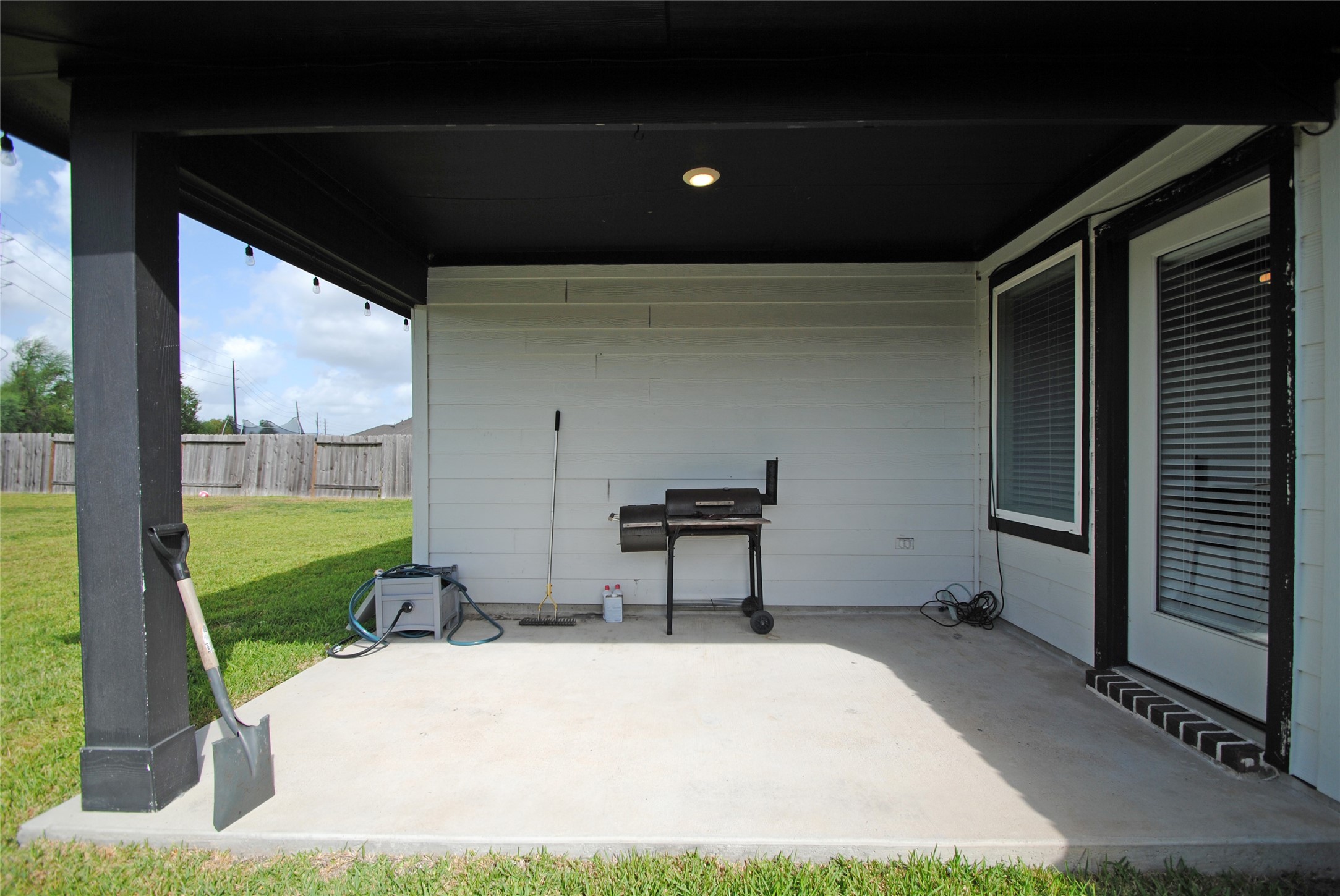 7634 Ramsgate Cliff Lane Property Photo 4