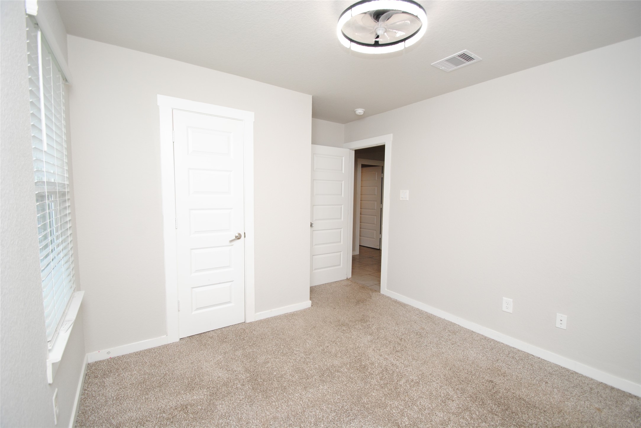7634 Ramsgate Cliff Lane Property Photo 5