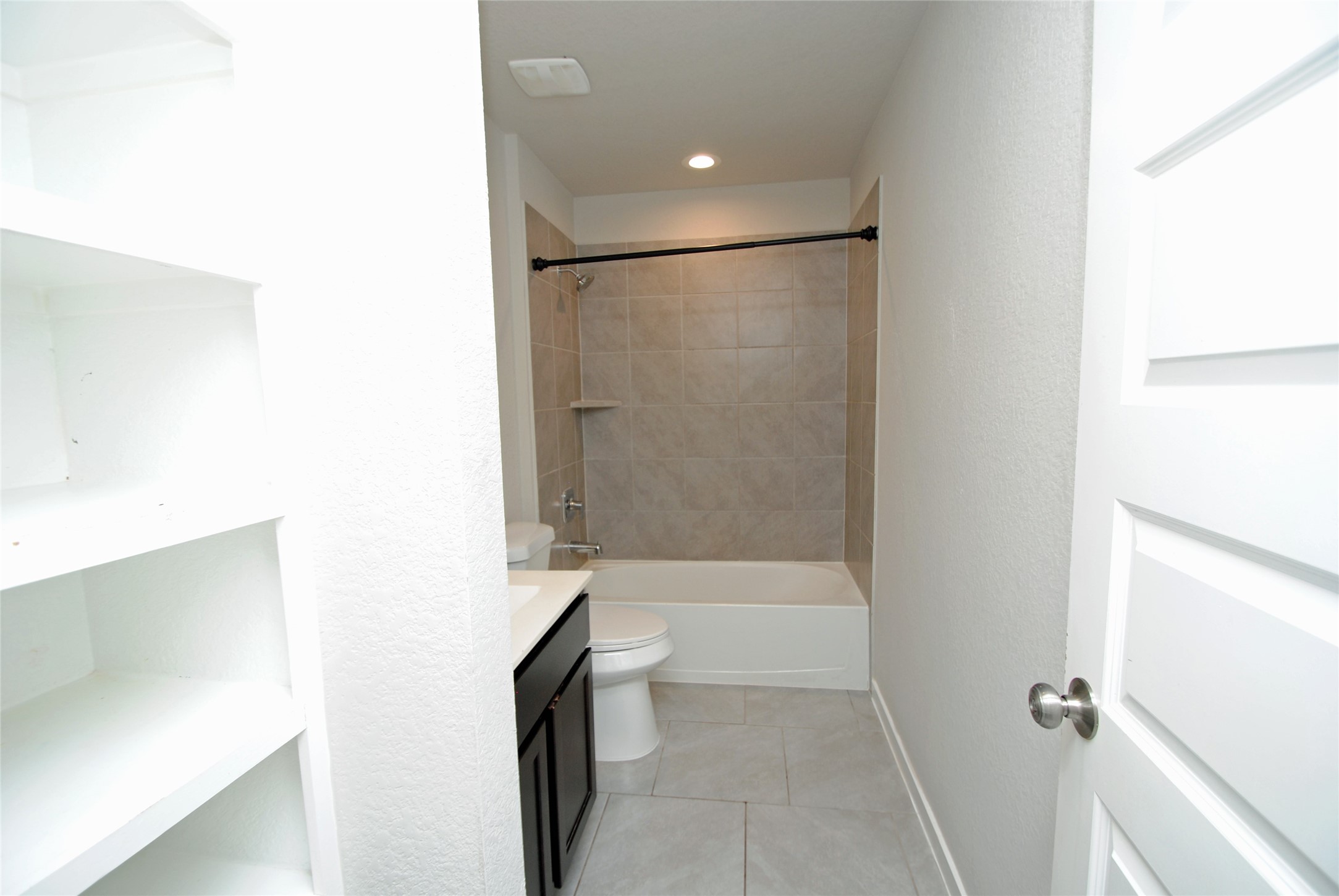 7634 Ramsgate Cliff Lane Property Photo 7