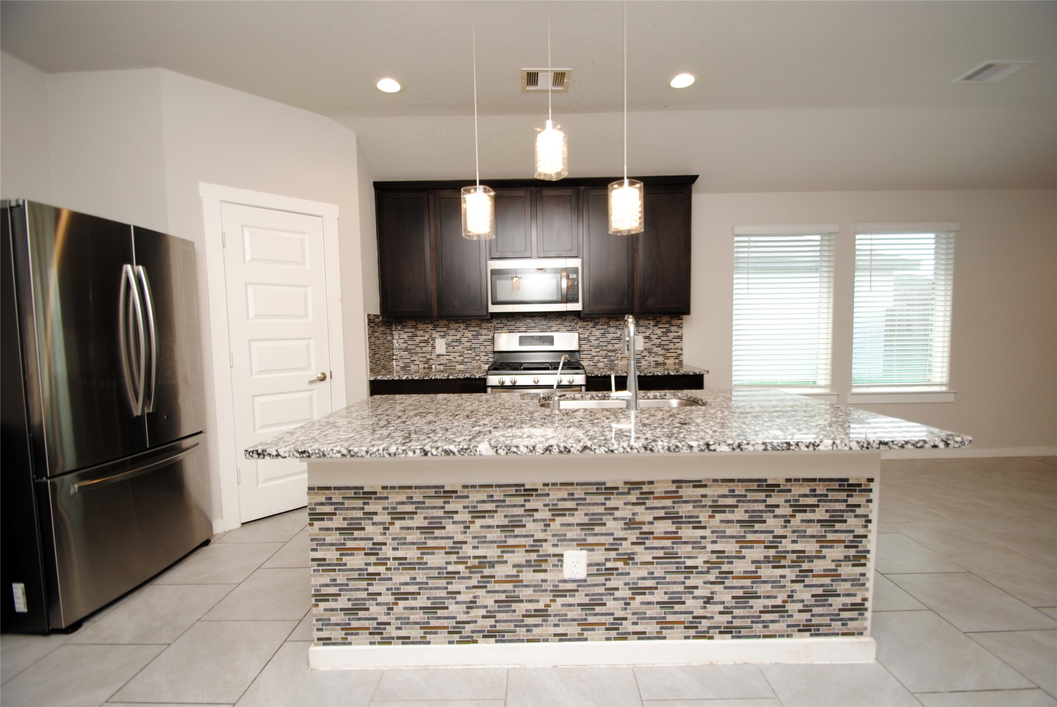 7634 Ramsgate Cliff Lane Property Photo 10