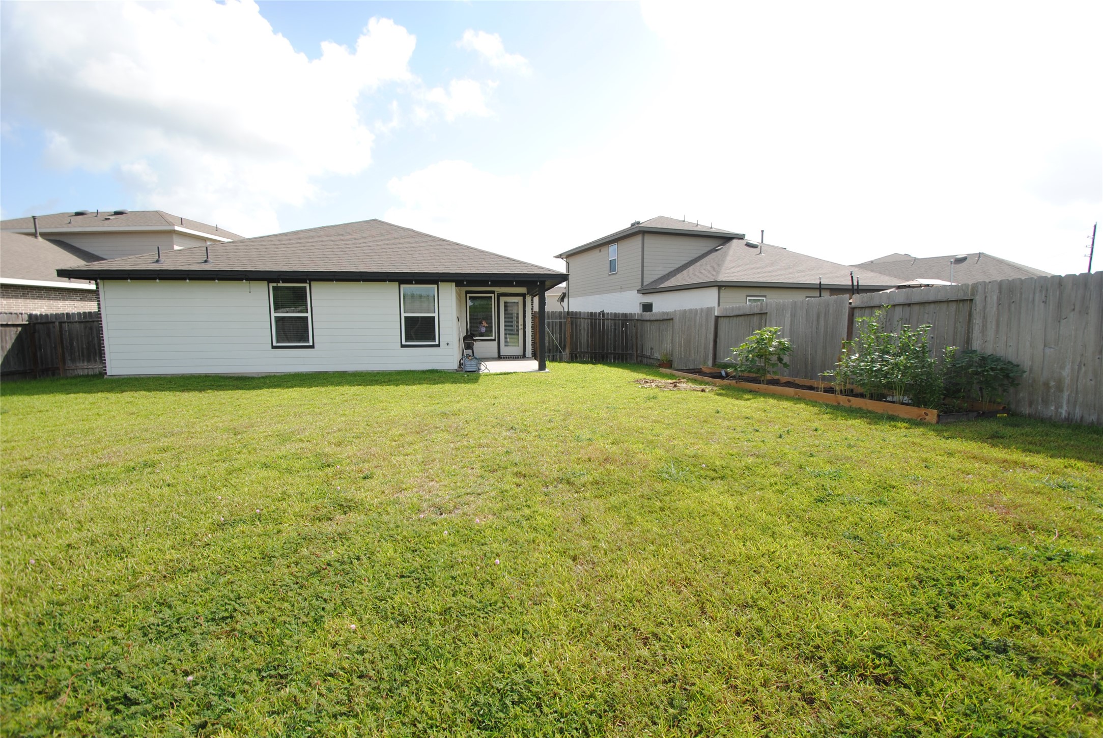 7634 Ramsgate Cliff Lane Property Photo 12