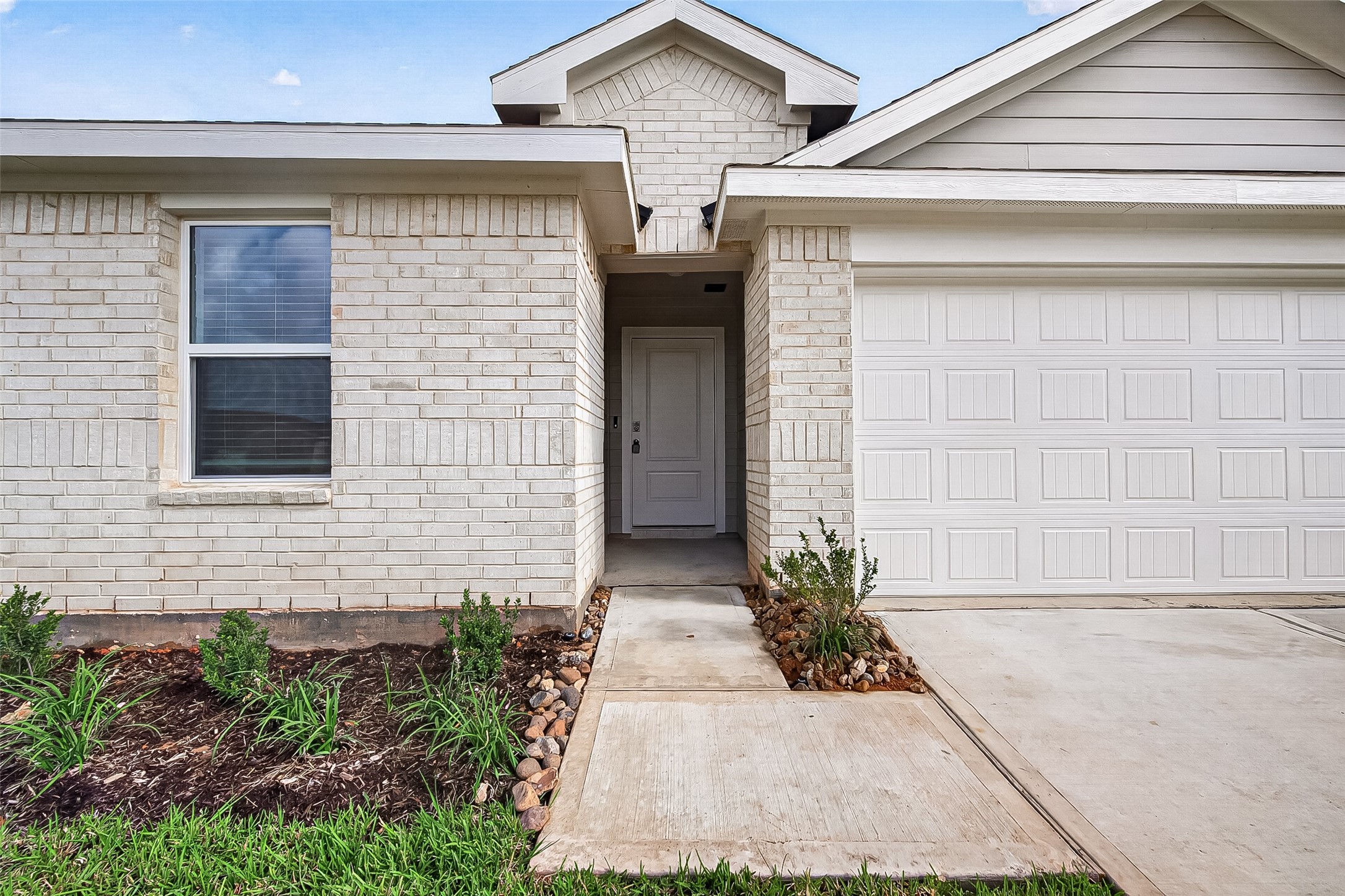 31210 Carmelas Landing Drive Property Photo 5