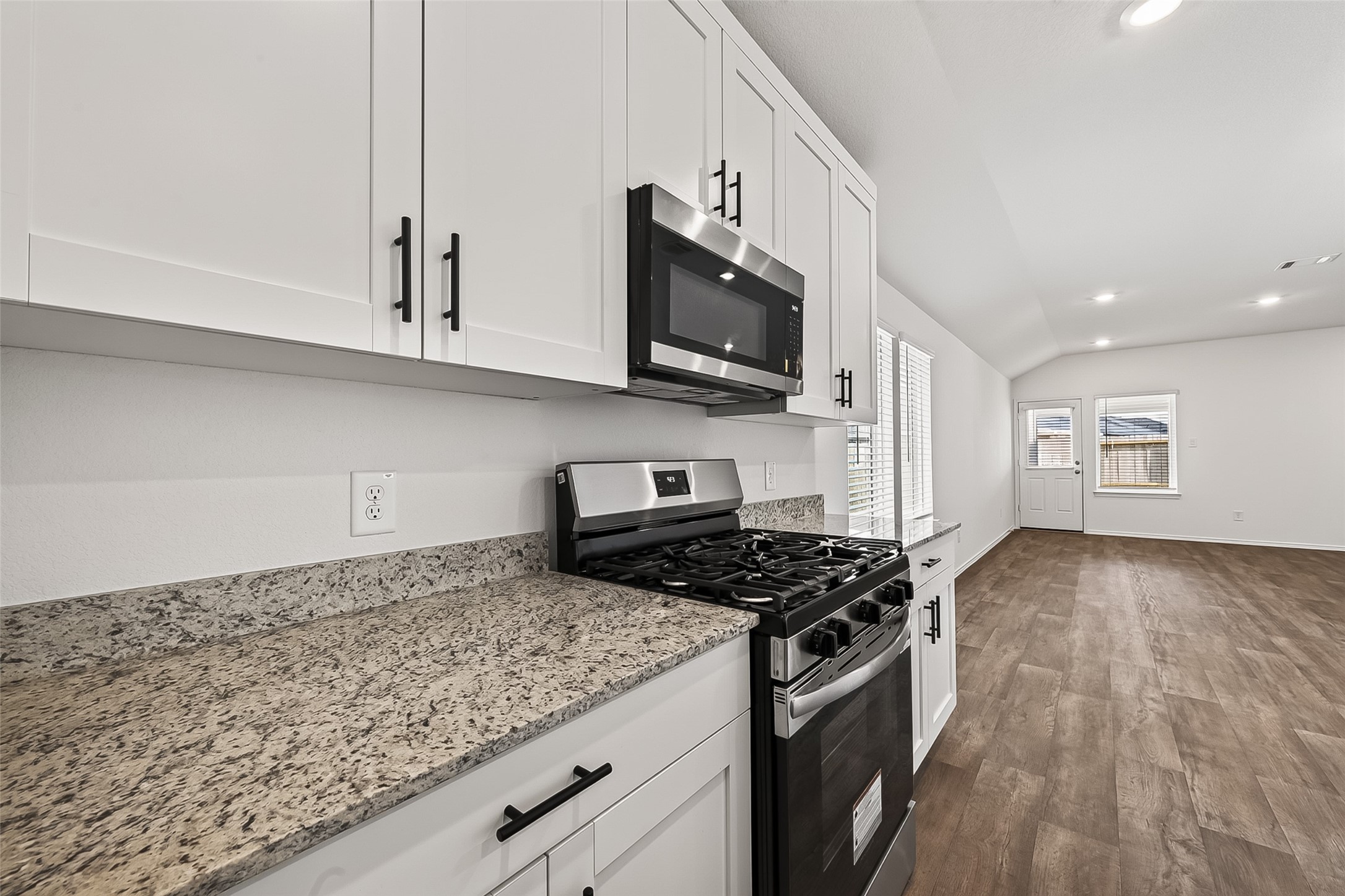 31210 Carmelas Landing Drive Property Photo 10