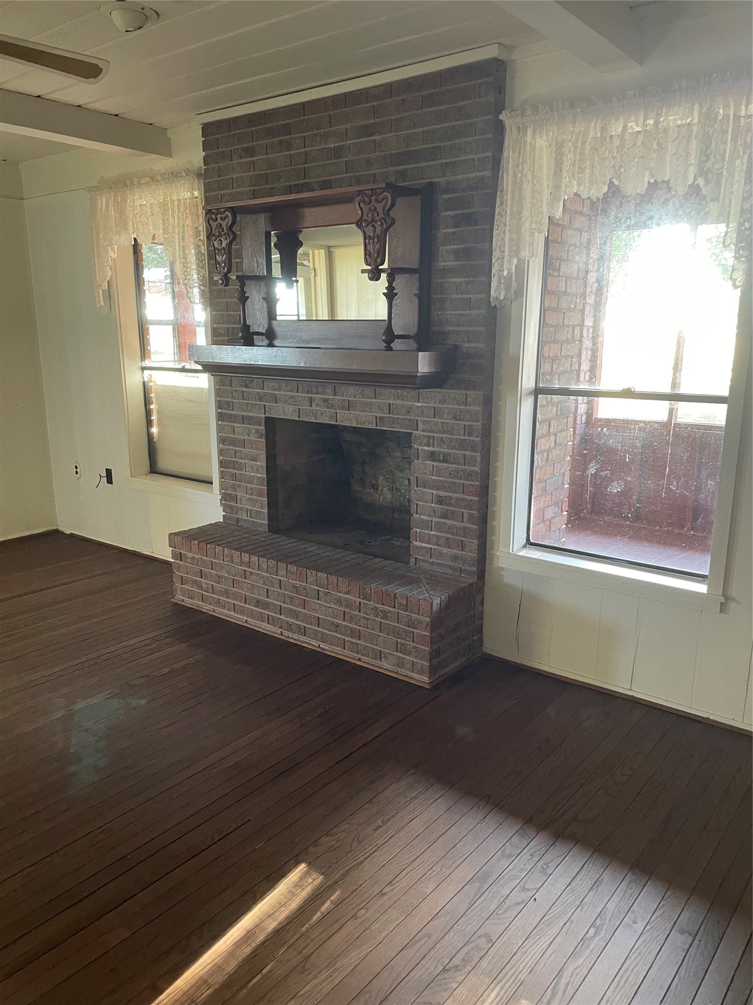 22835 Highway 35 S Property Photo 4