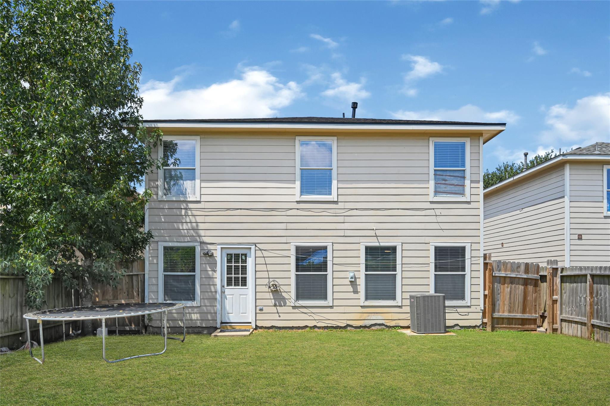 21238 Wortham Oaks Drive Property Photo 4