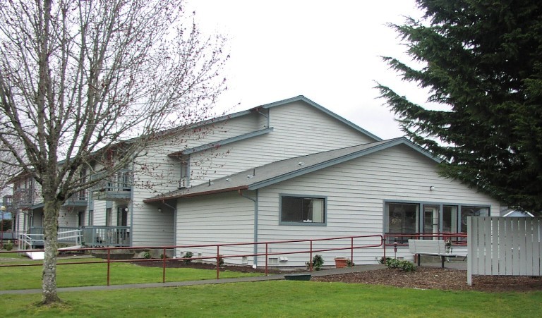 208 Central Avenue Property Photo 5