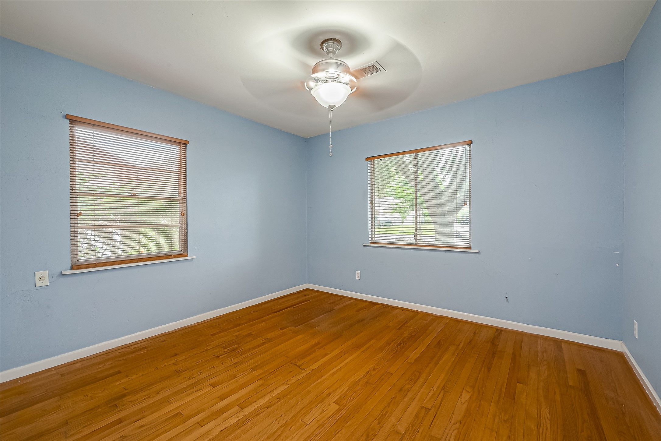 7515 Hereford Street Property Photo 27