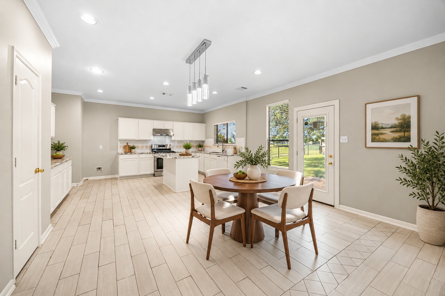 5610 Brazos Springs Drive Property Photo 4