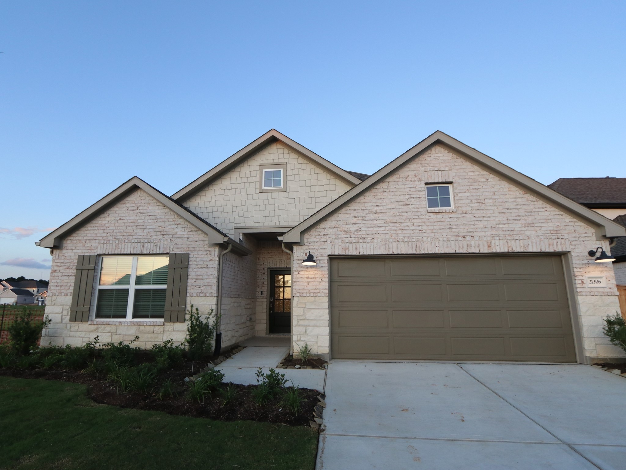 21306 Villa Spruce Lane Property Photo 1