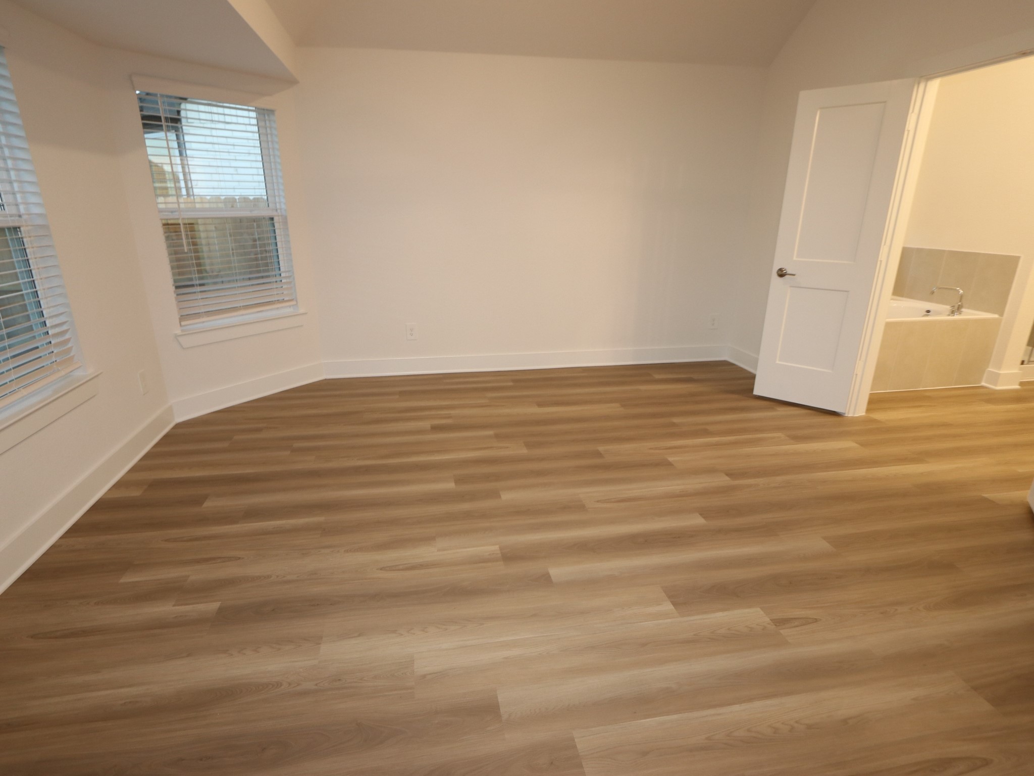 21306 Villa Spruce Lane Property Photo 5