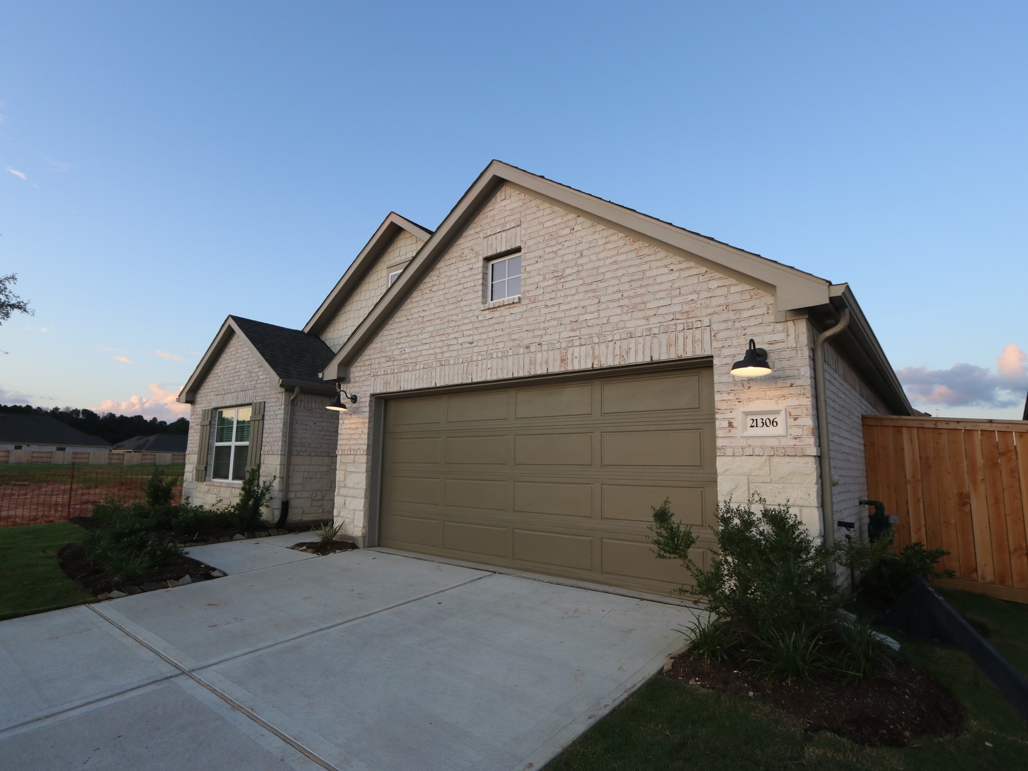 21306 Villa Spruce Lane Property Photo 8