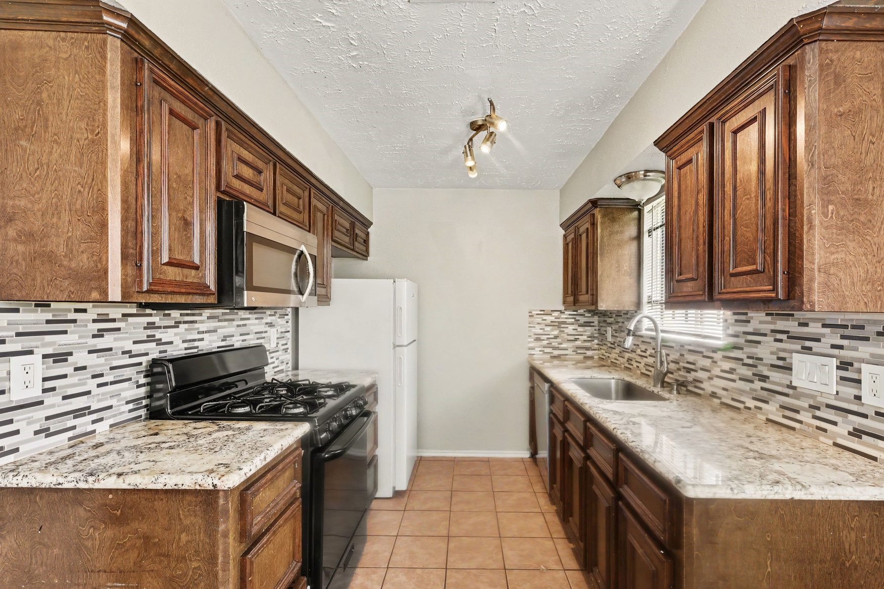13106 Bamboo Forest Trail Property Photo 5