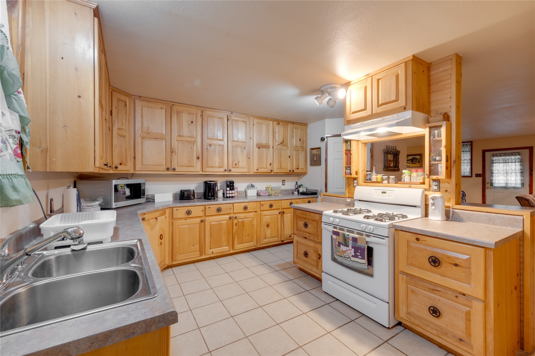210 An County Road 2604 Property Photo 4