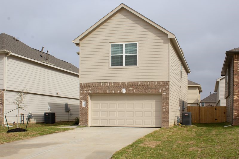 18606 Tarlo River Trail Property Photo 2