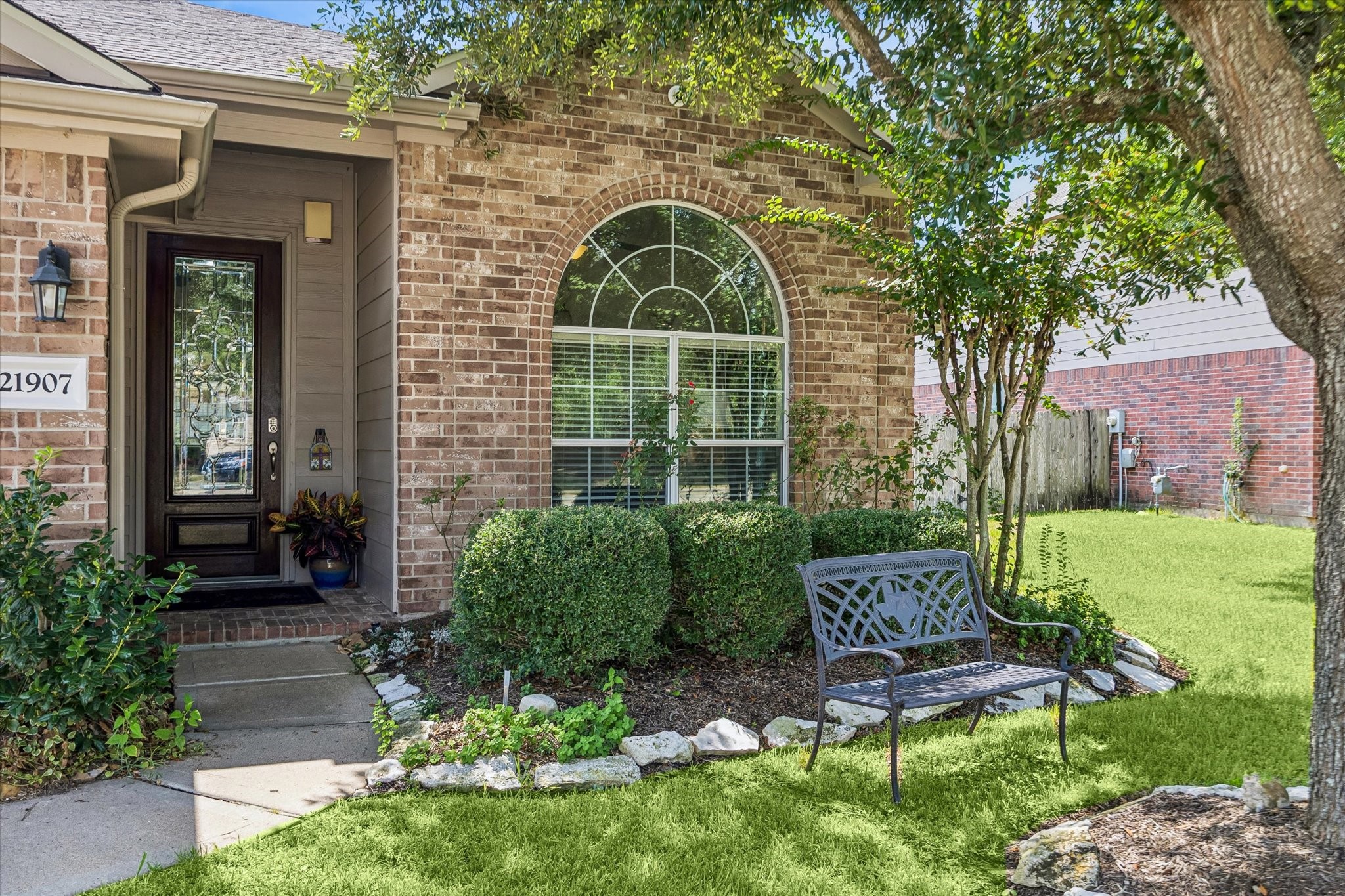 21907 Sunvolt Court Property Photo 5